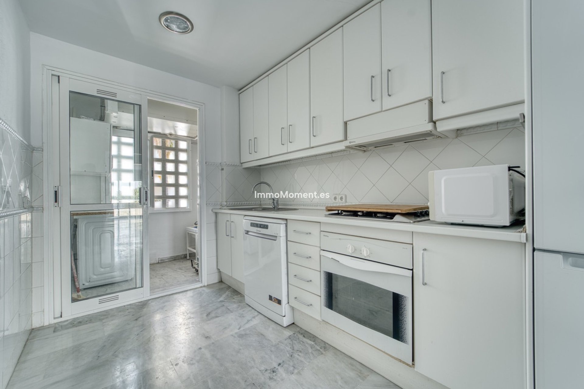 Resale - Apartment - Marbella - Guadalmina Baja