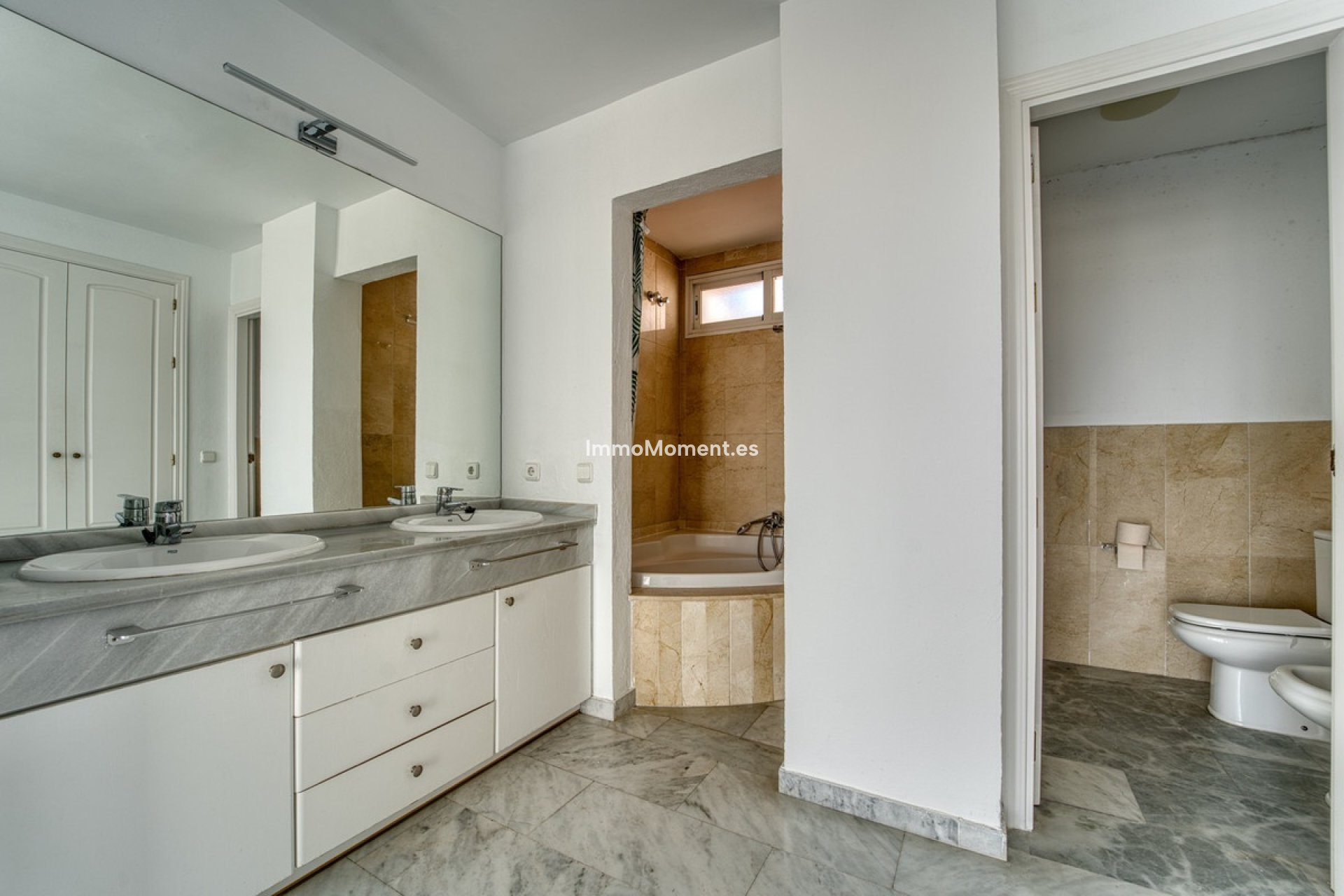 Resale - Apartment - Marbella - Guadalmina Baja