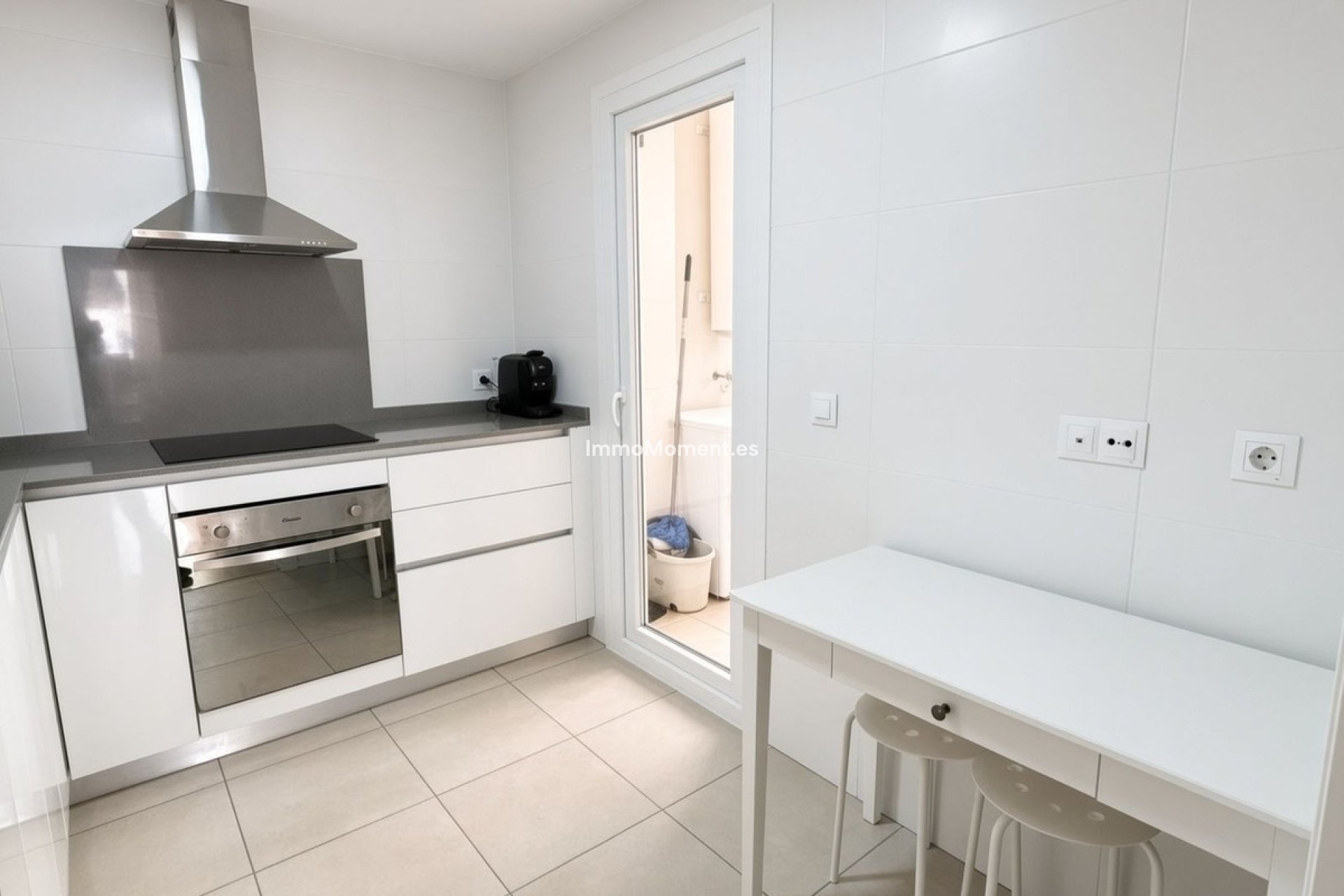 Resale - Apartment - Marbella - La Campana