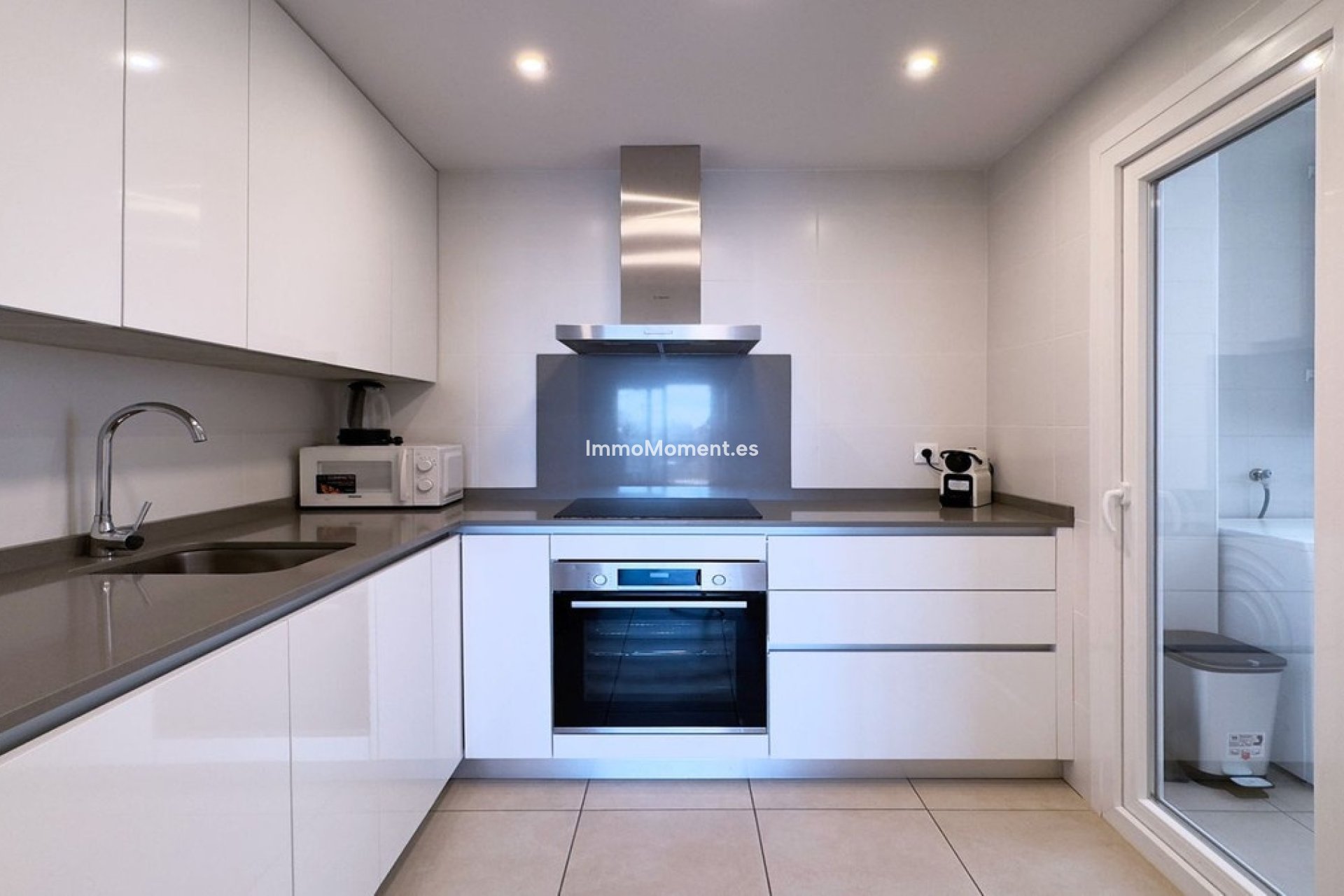 Resale - Apartment - Marbella - La Campana