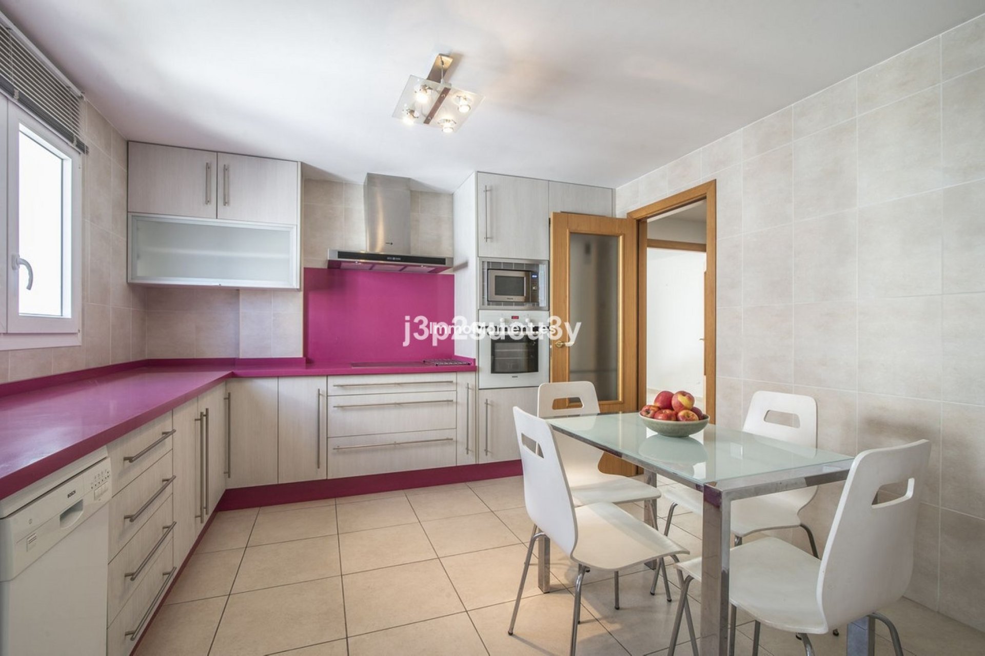 Resale - Apartment - Marbella - La Campana