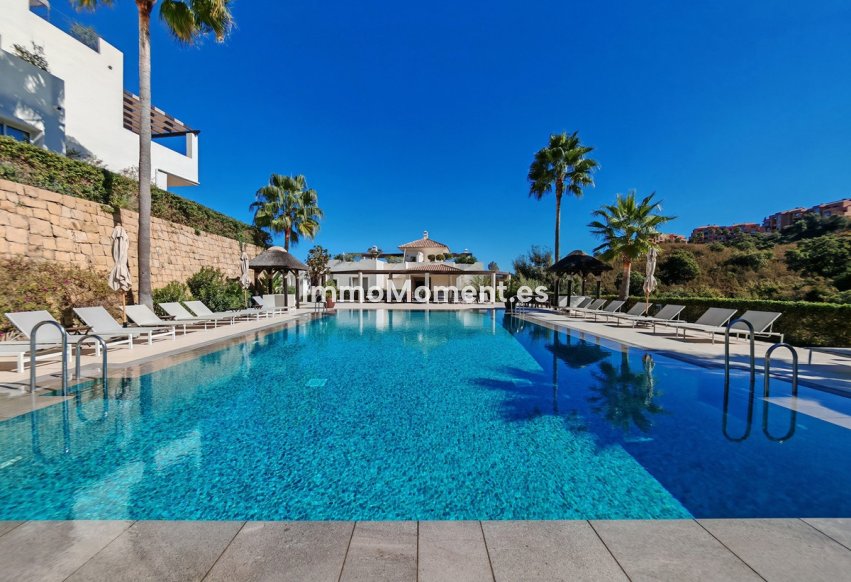 Resale - Apartment - Marbella - La Mairena