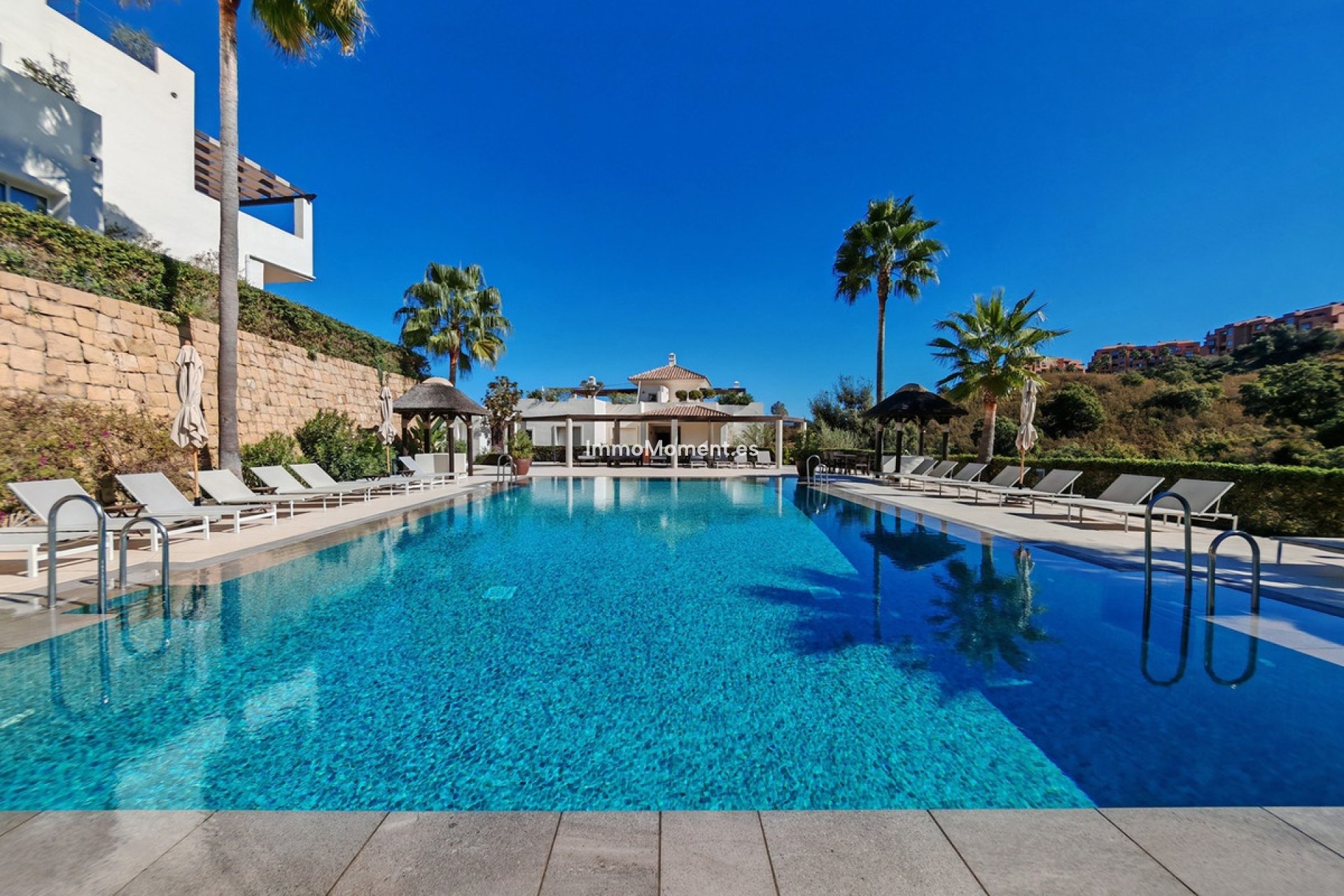 Resale - Apartment - Marbella - La Mairena