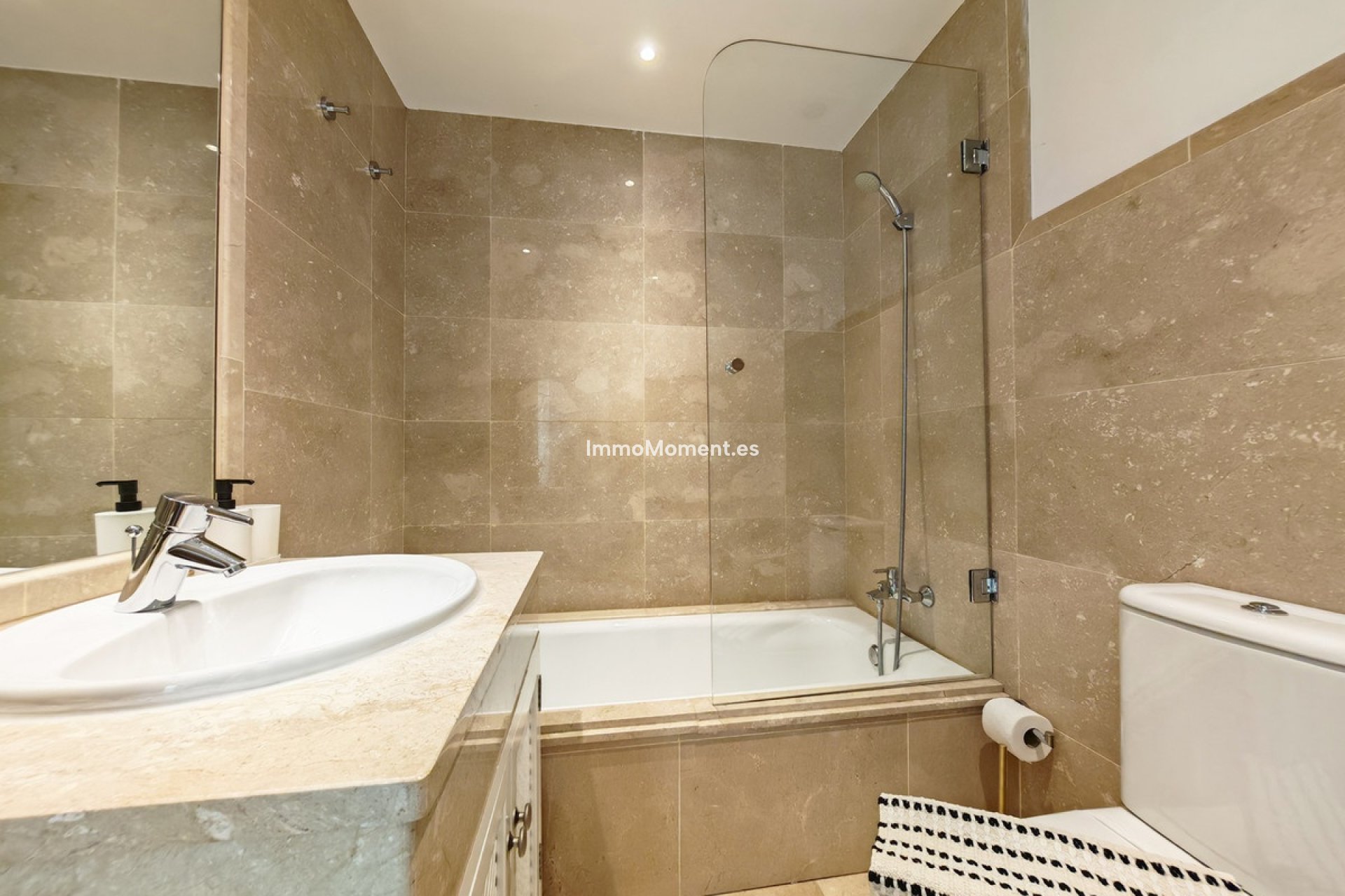 Resale - Apartment - Marbella - La Mairena