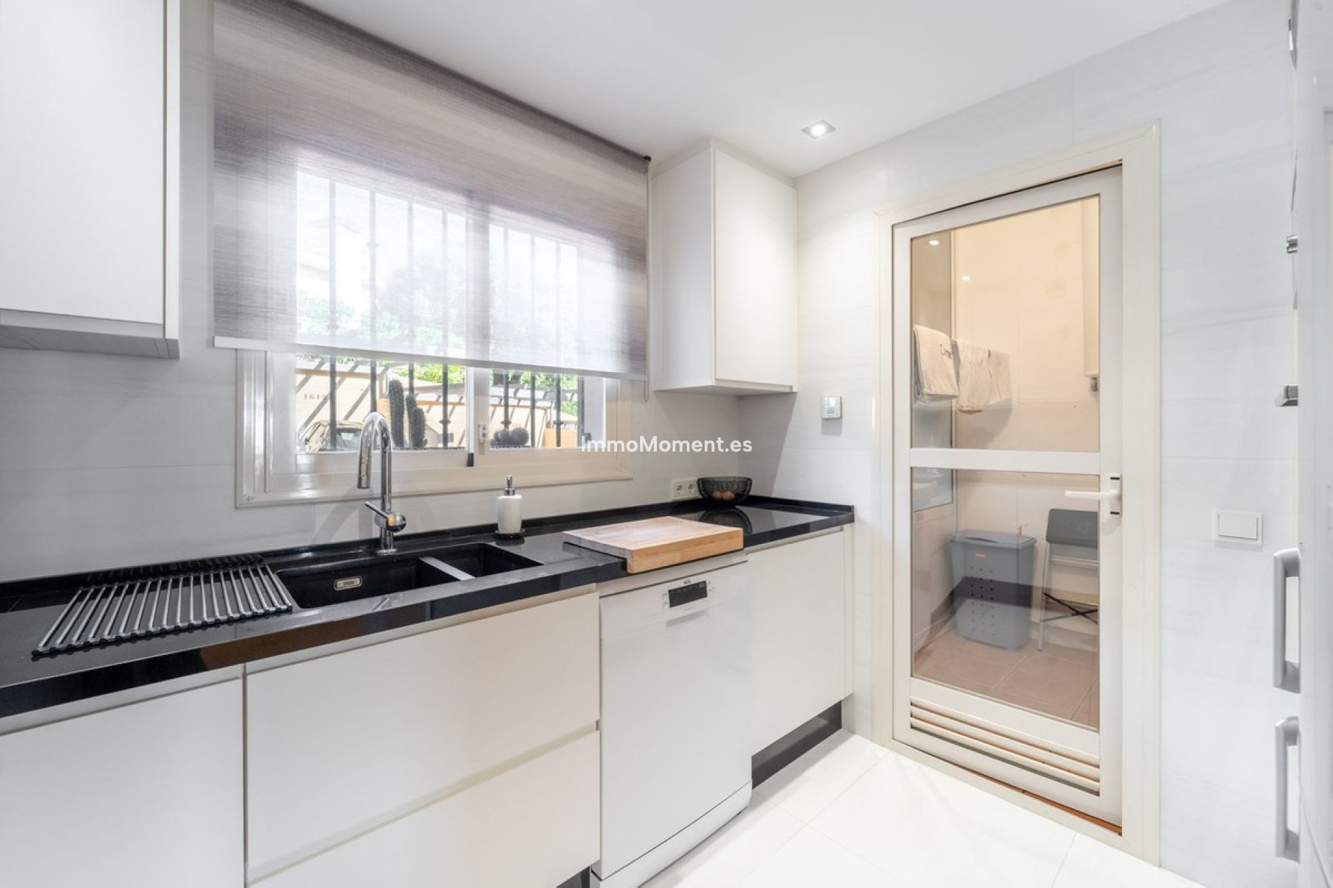 Resale - Apartment - Marbella - La Mairena