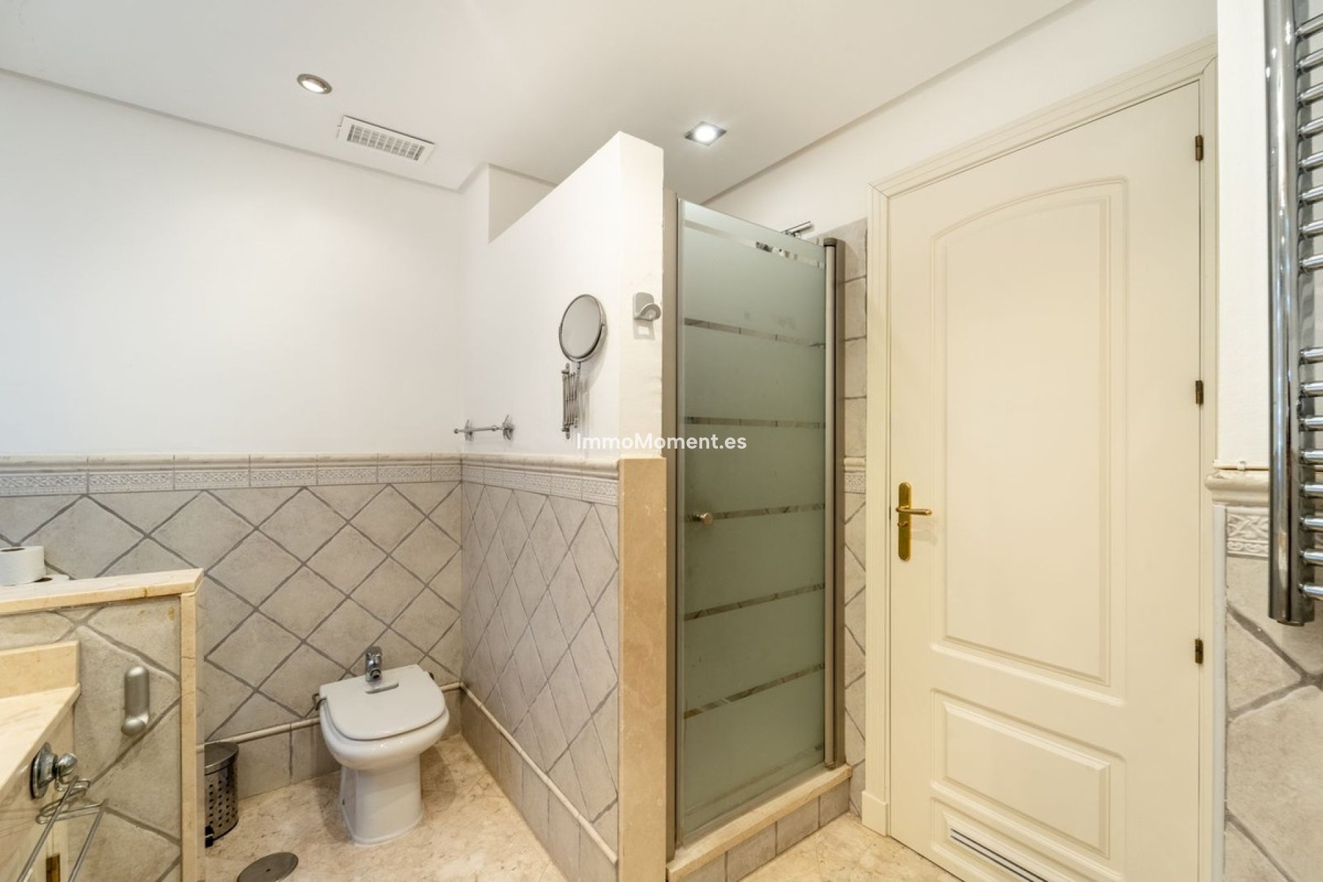 Resale - Apartment - Marbella - La Mairena