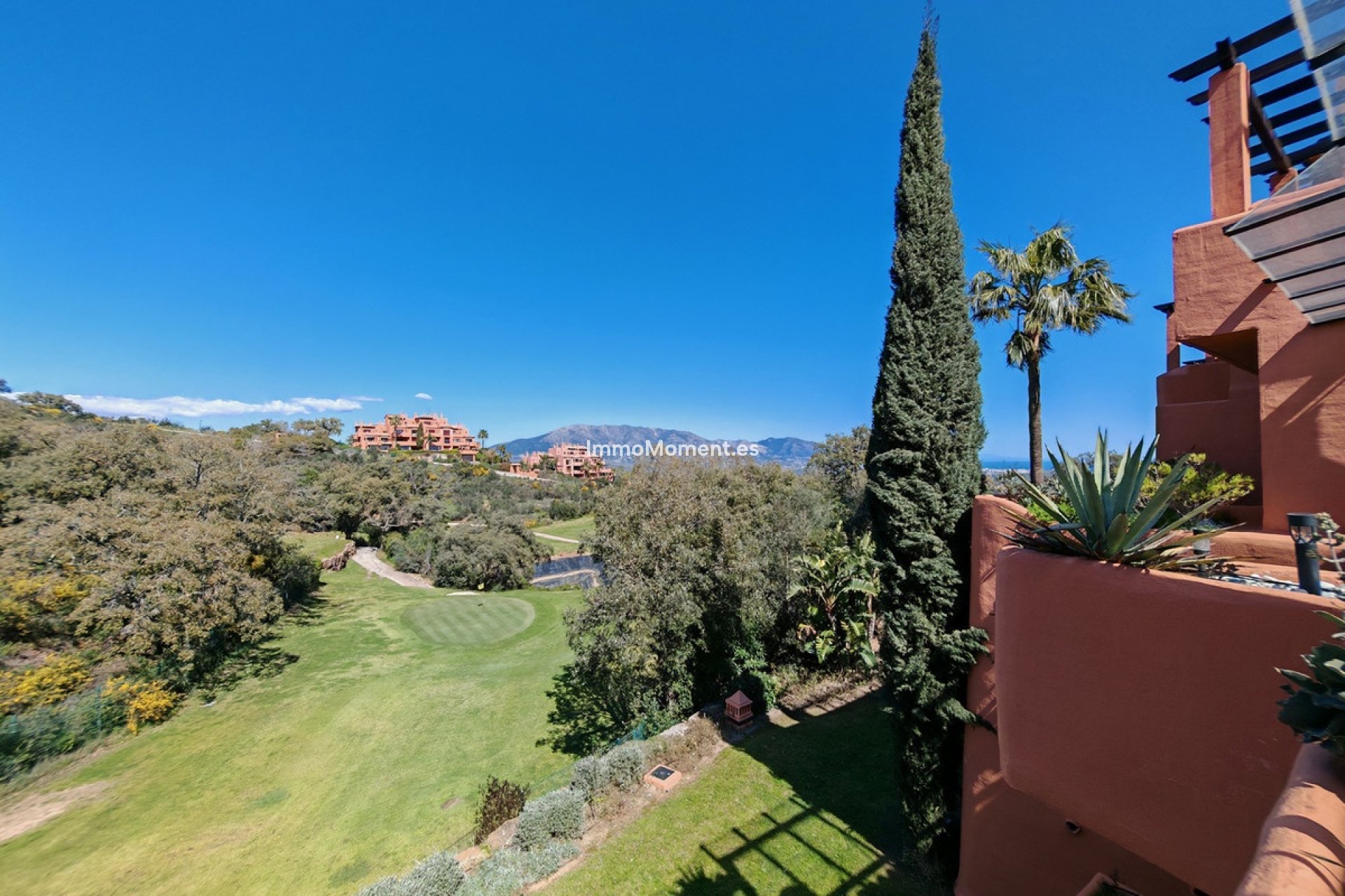 Resale - Apartment - Marbella - La Mairena