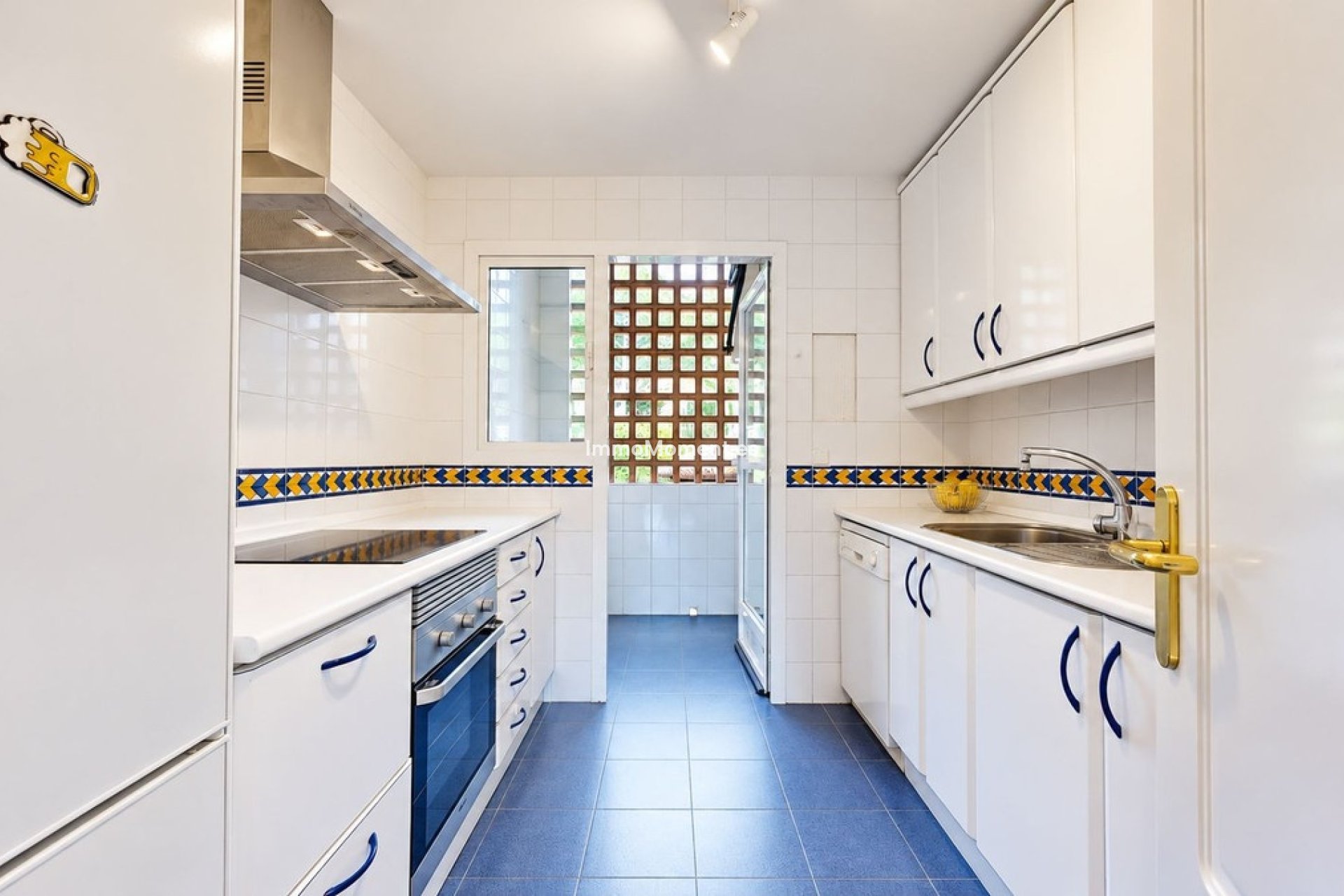 Resale - Apartment - Marbella - La Mairena