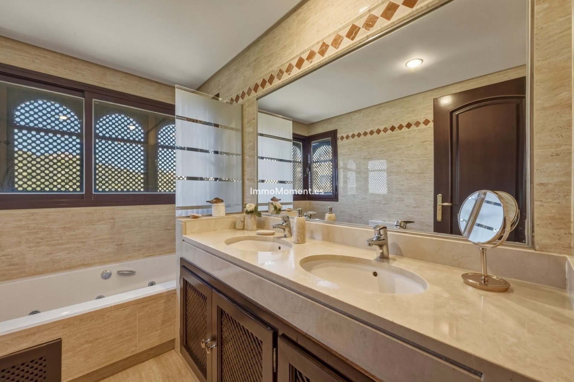 Resale - Apartment - Marbella - La Mairena