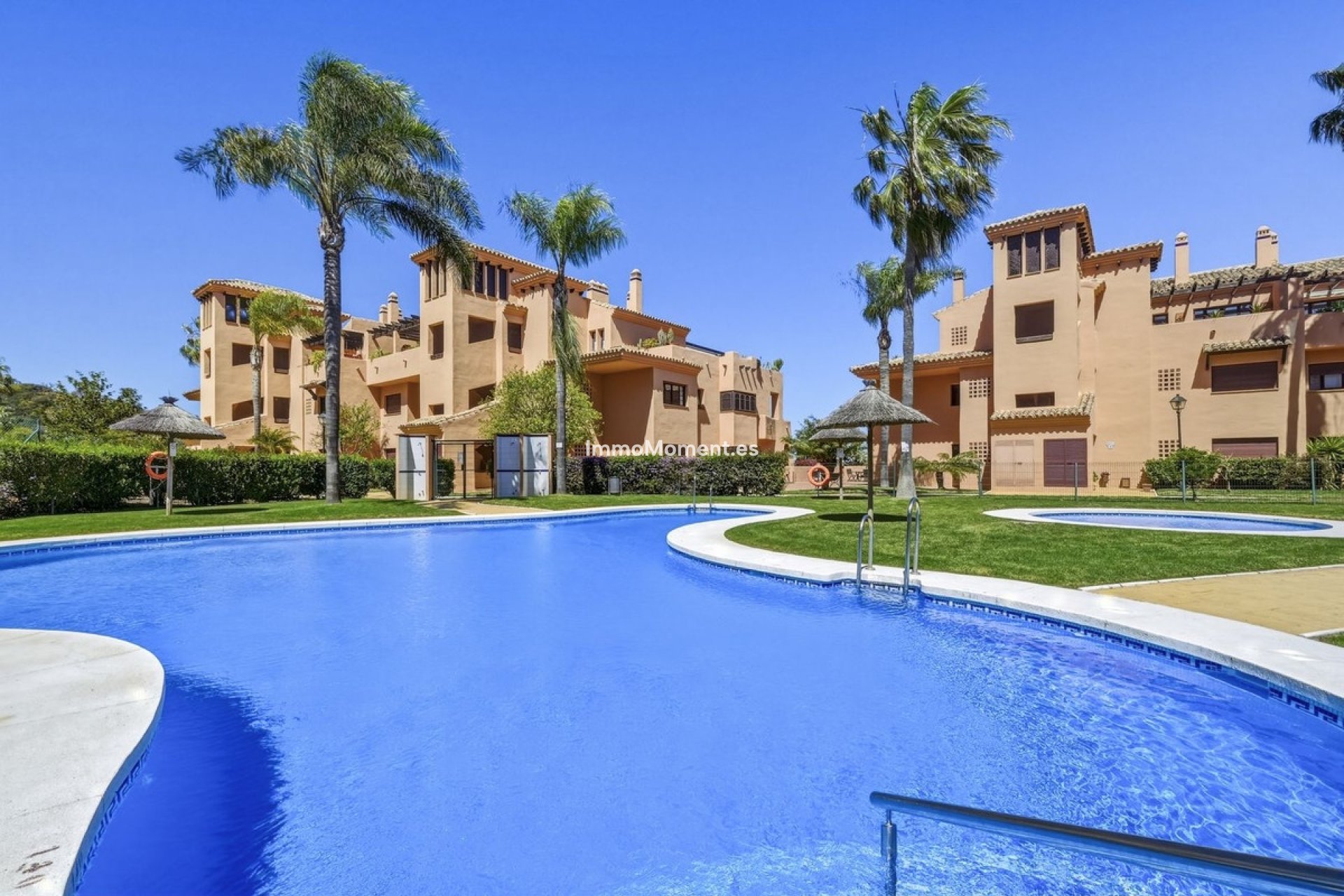 Resale - Apartment - Marbella - La Mairena