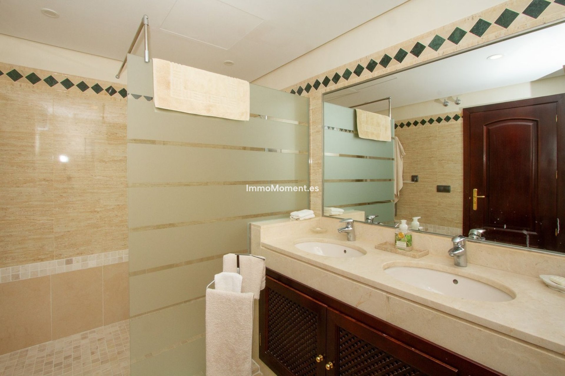 Resale - Apartment - Marbella - La Mairena