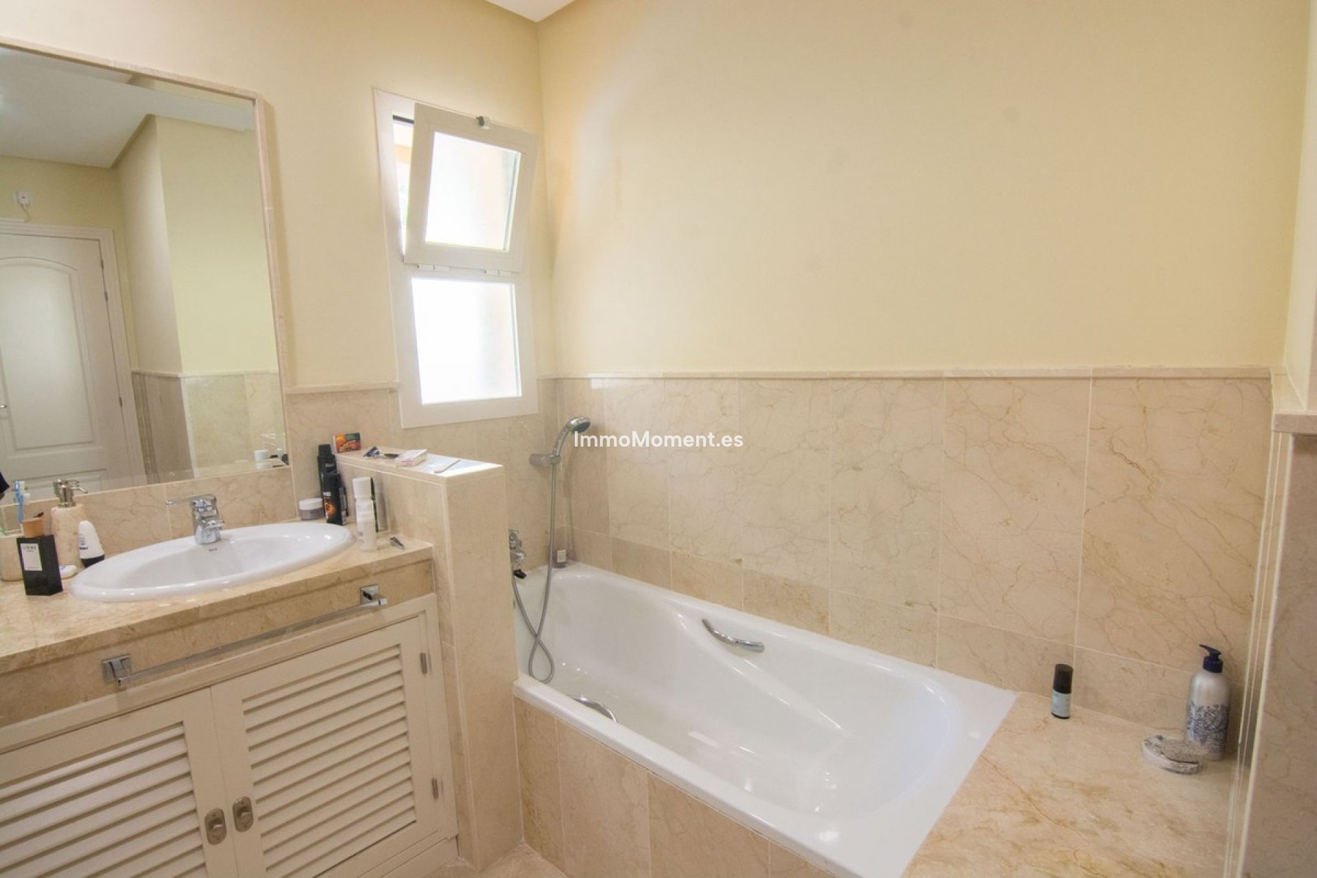 Resale - Apartment - Marbella - La Mairena