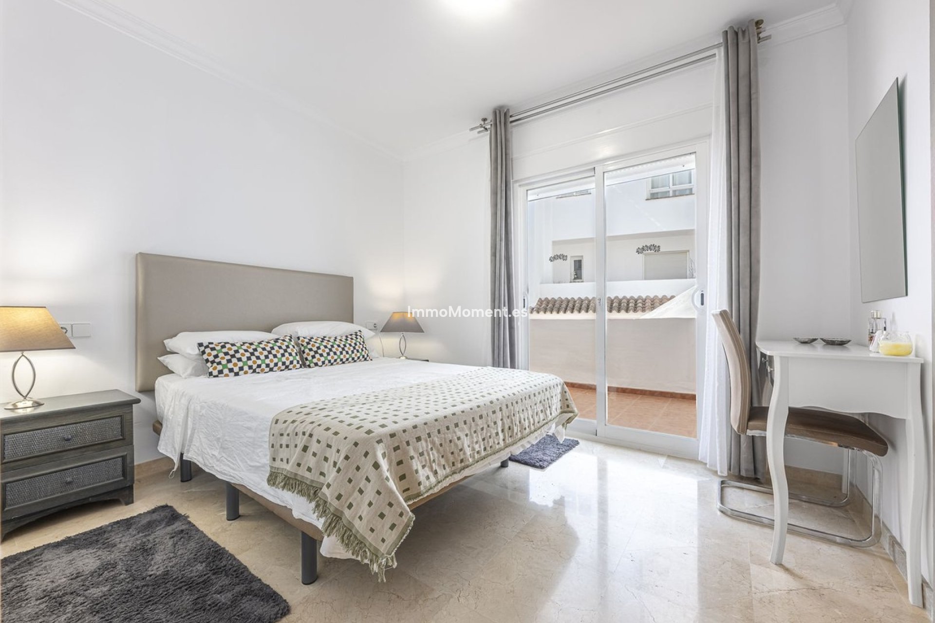 Resale - Apartment - Marbella - La Mairena