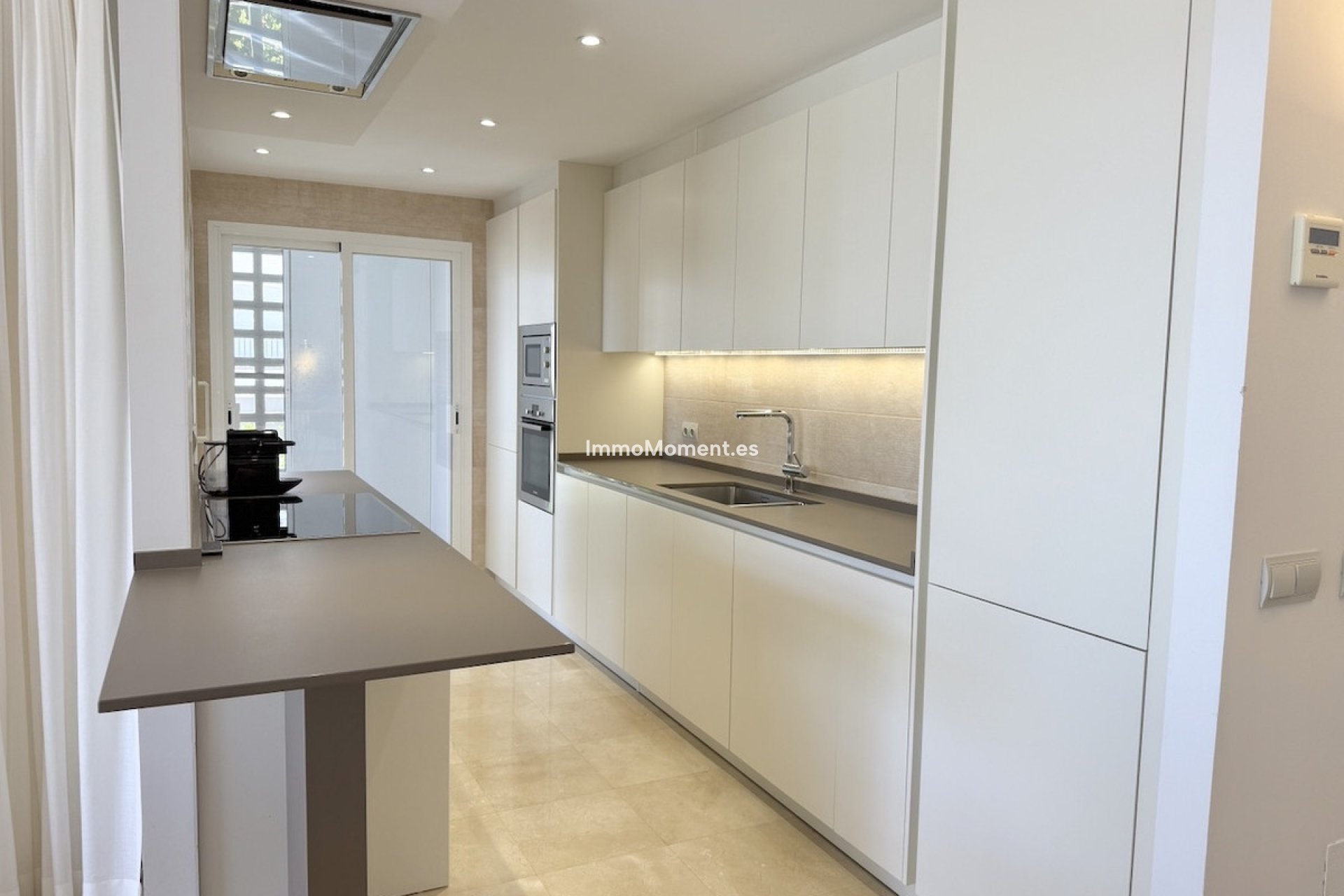 Resale - Apartment - Marbella - La Mairena