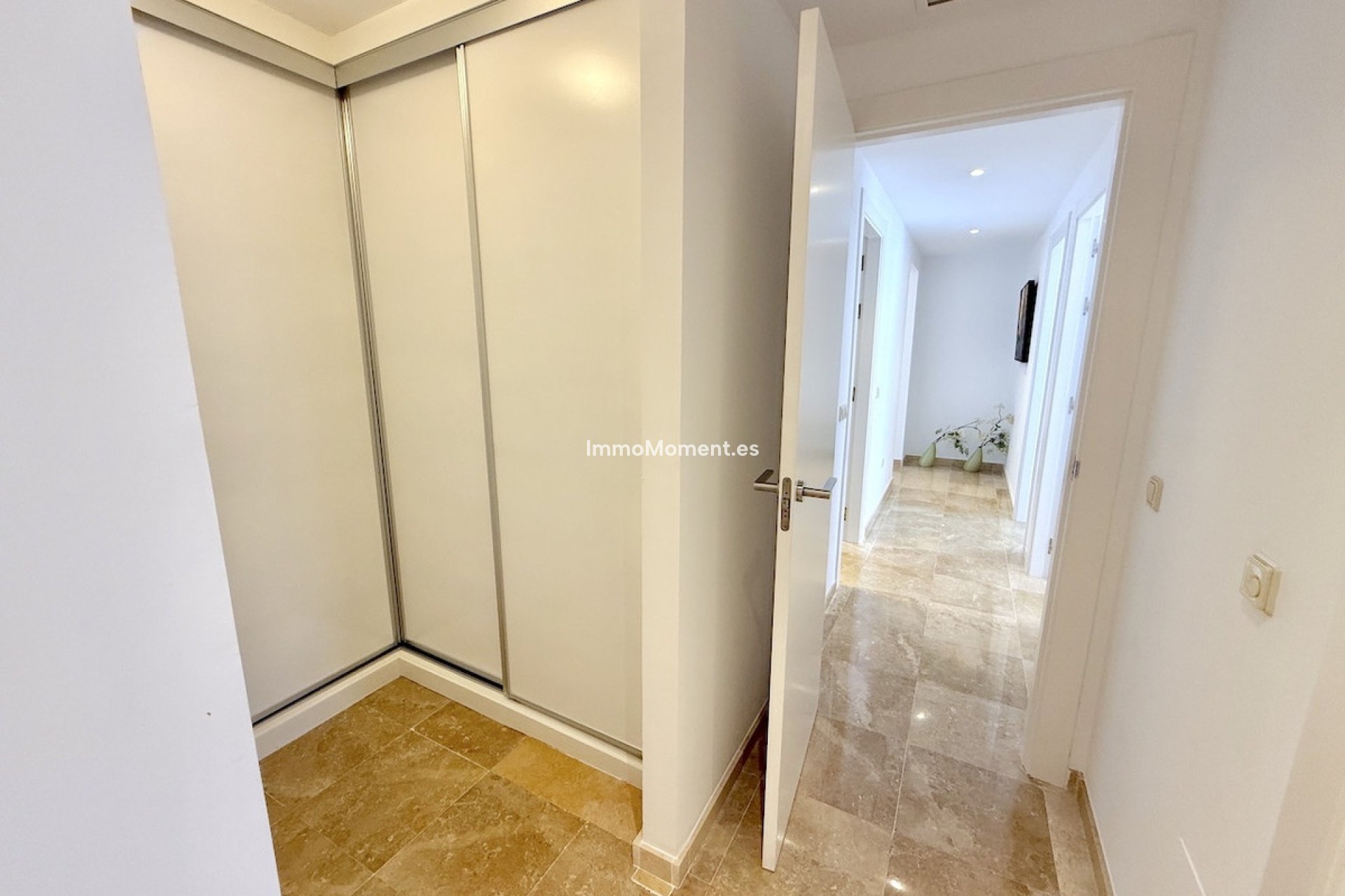 Resale - Apartment - Marbella - La Mairena