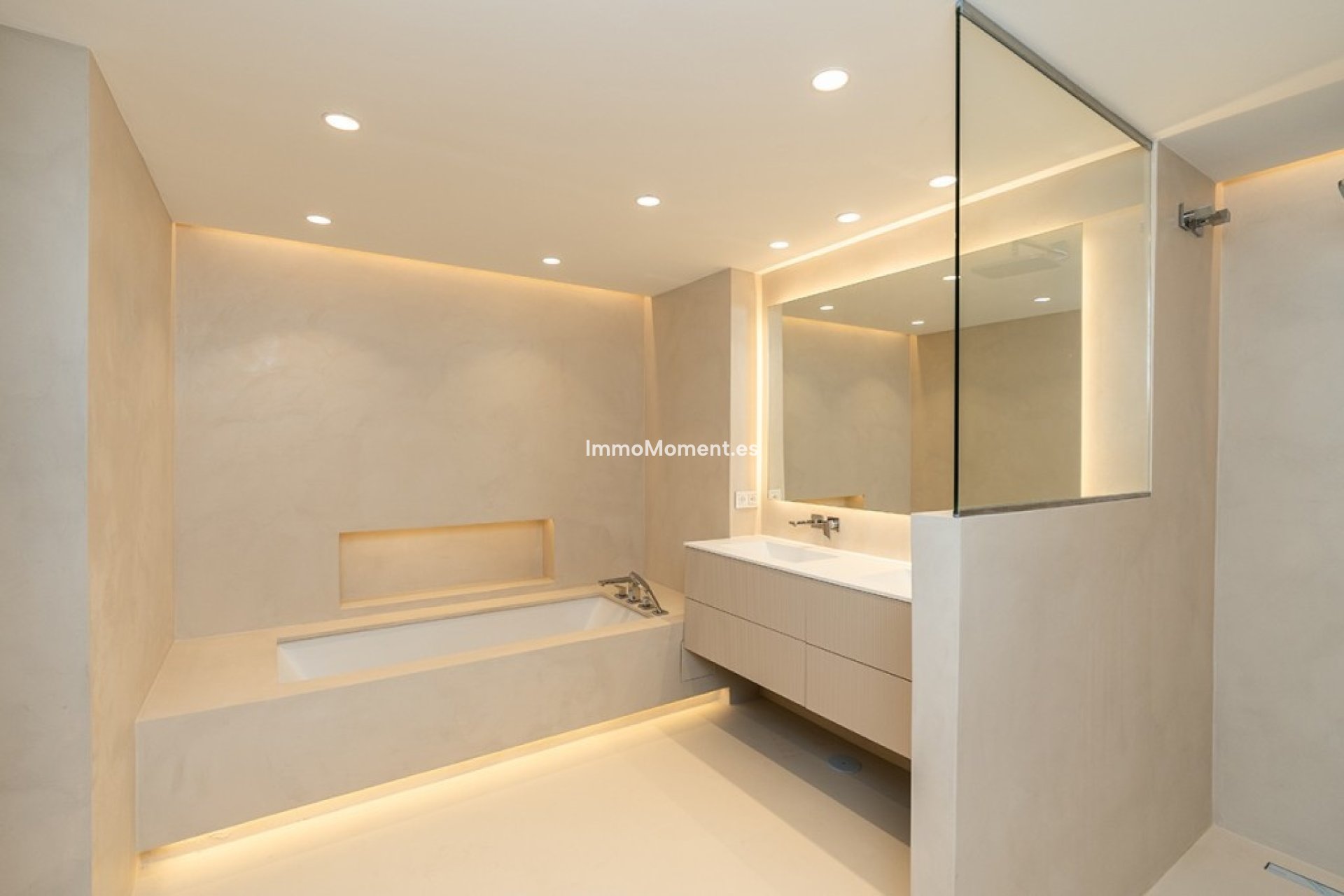 Resale - Apartment - Marbella - La Mairena