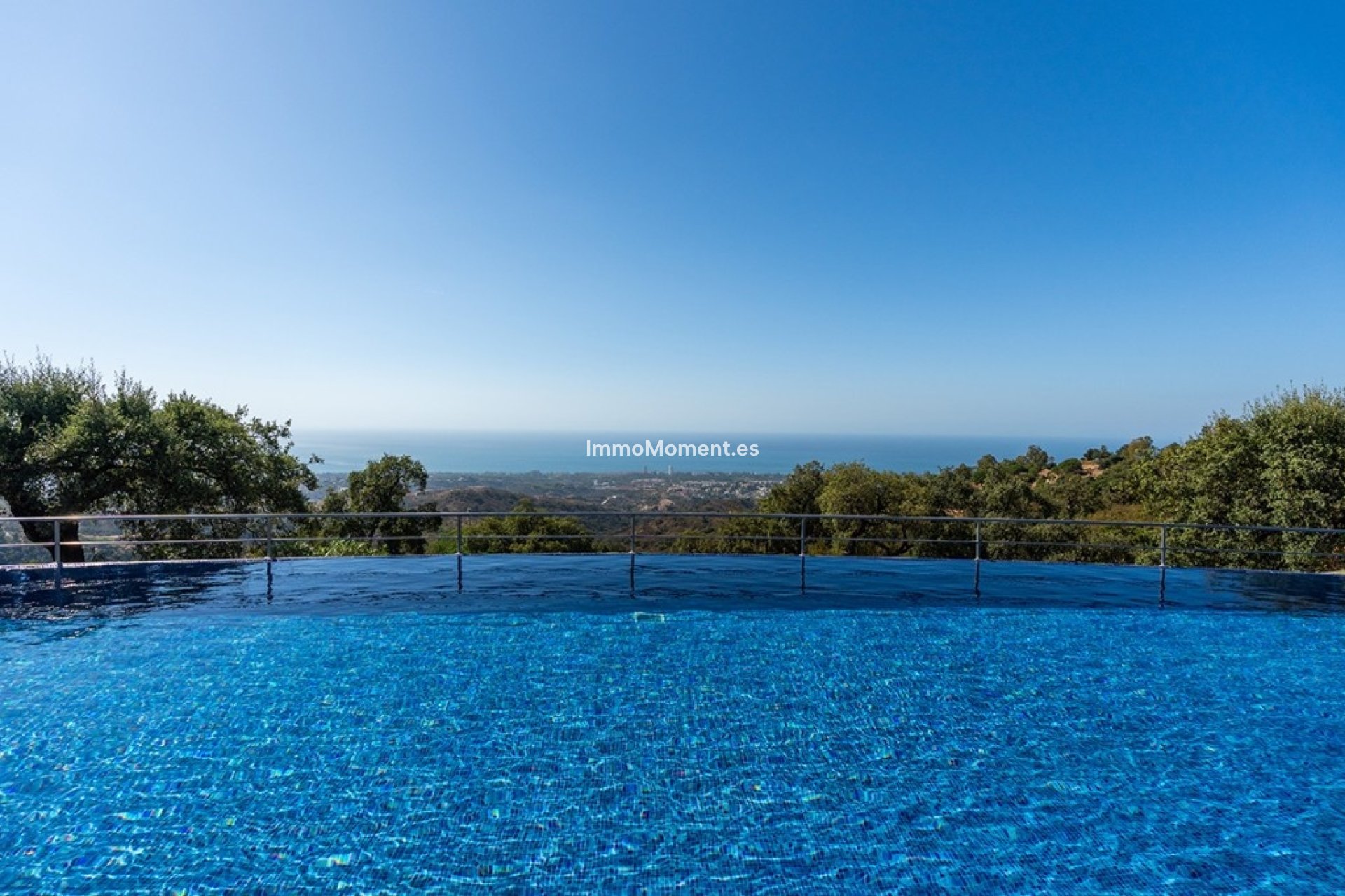 Resale - Apartment - Marbella - La Mairena