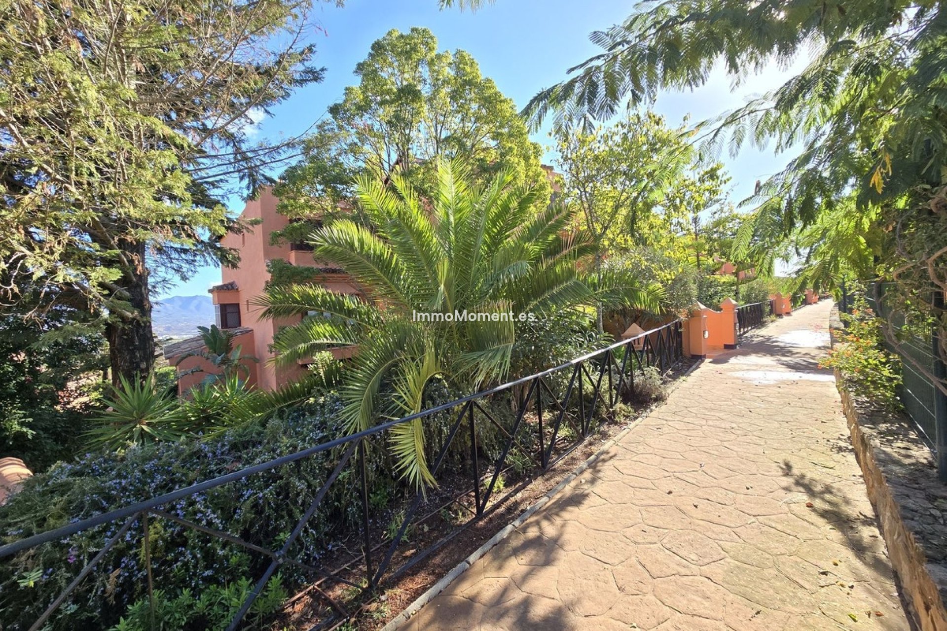 Resale - Apartment - Marbella - La Mairena