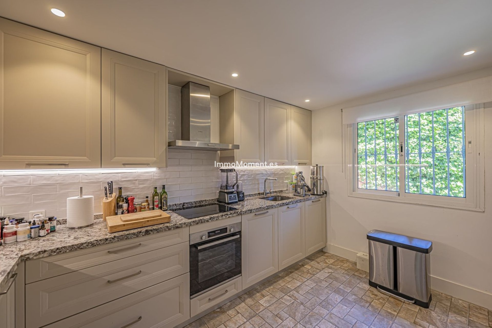 Resale - Apartment - Marbella - La Mairena