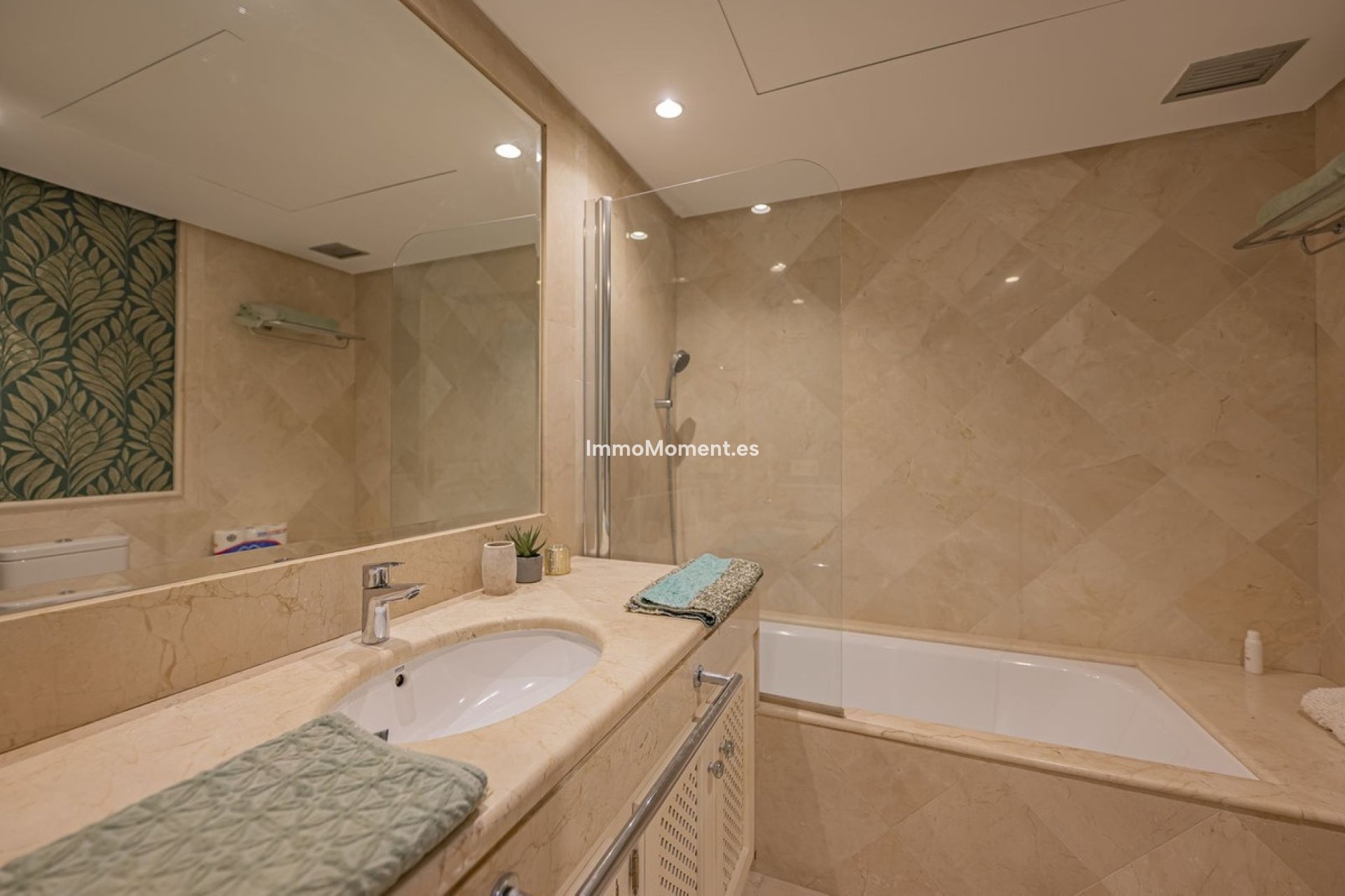 Resale - Apartment - Marbella - La Mairena