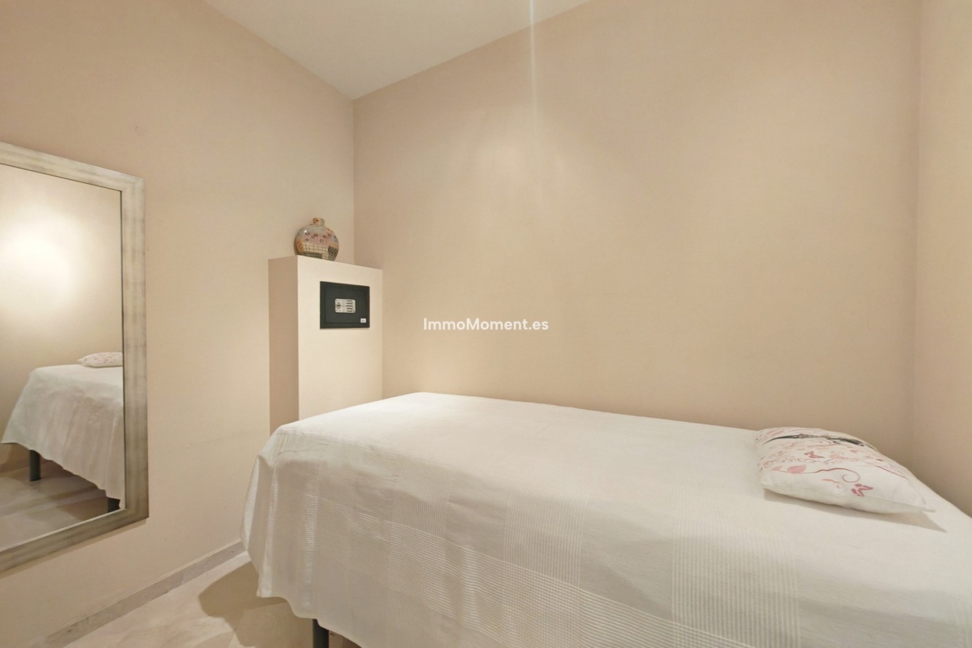 Resale - Apartment - Marbella - La Mairena