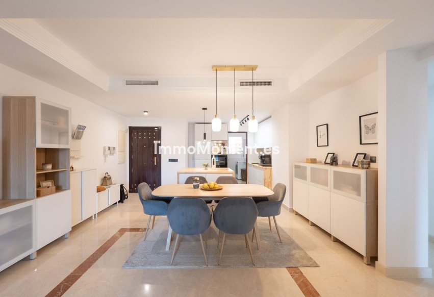 Resale - Apartment - Marbella - La Mairena