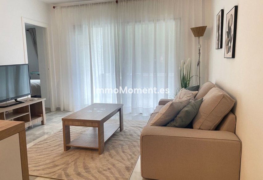 Resale - Apartment - Marbella - Las Brisas