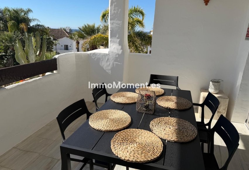 Resale - Apartment - Marbella - Las Chapas
