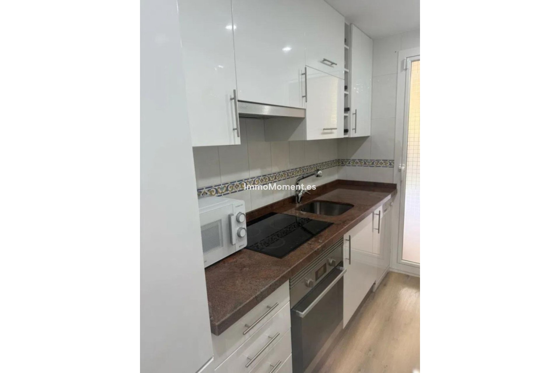 Resale - Apartment - Marbella - Las Chapas