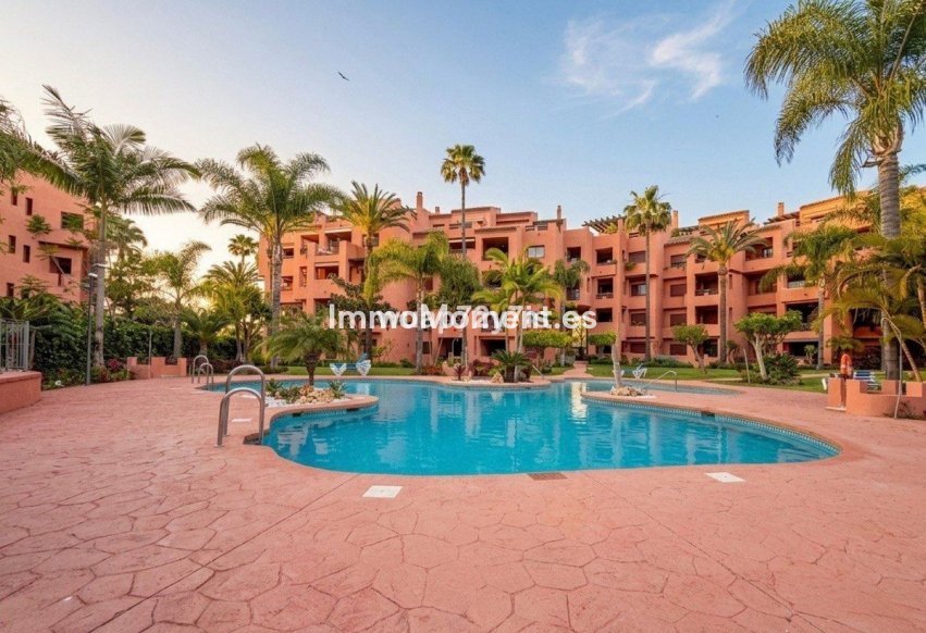 Resale - Apartment - Marbella - Las Chapas