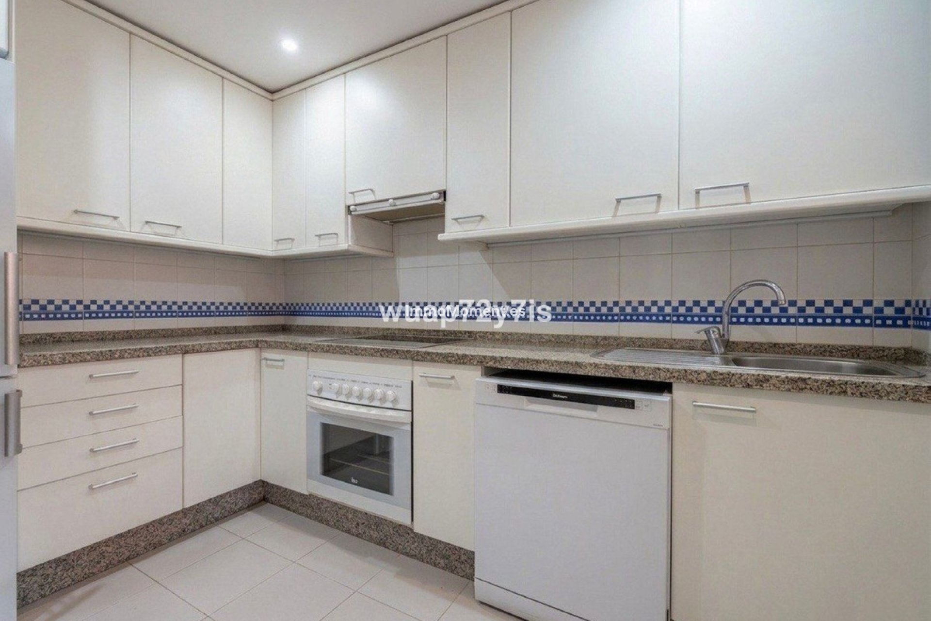 Resale - Apartment - Marbella - Las Chapas