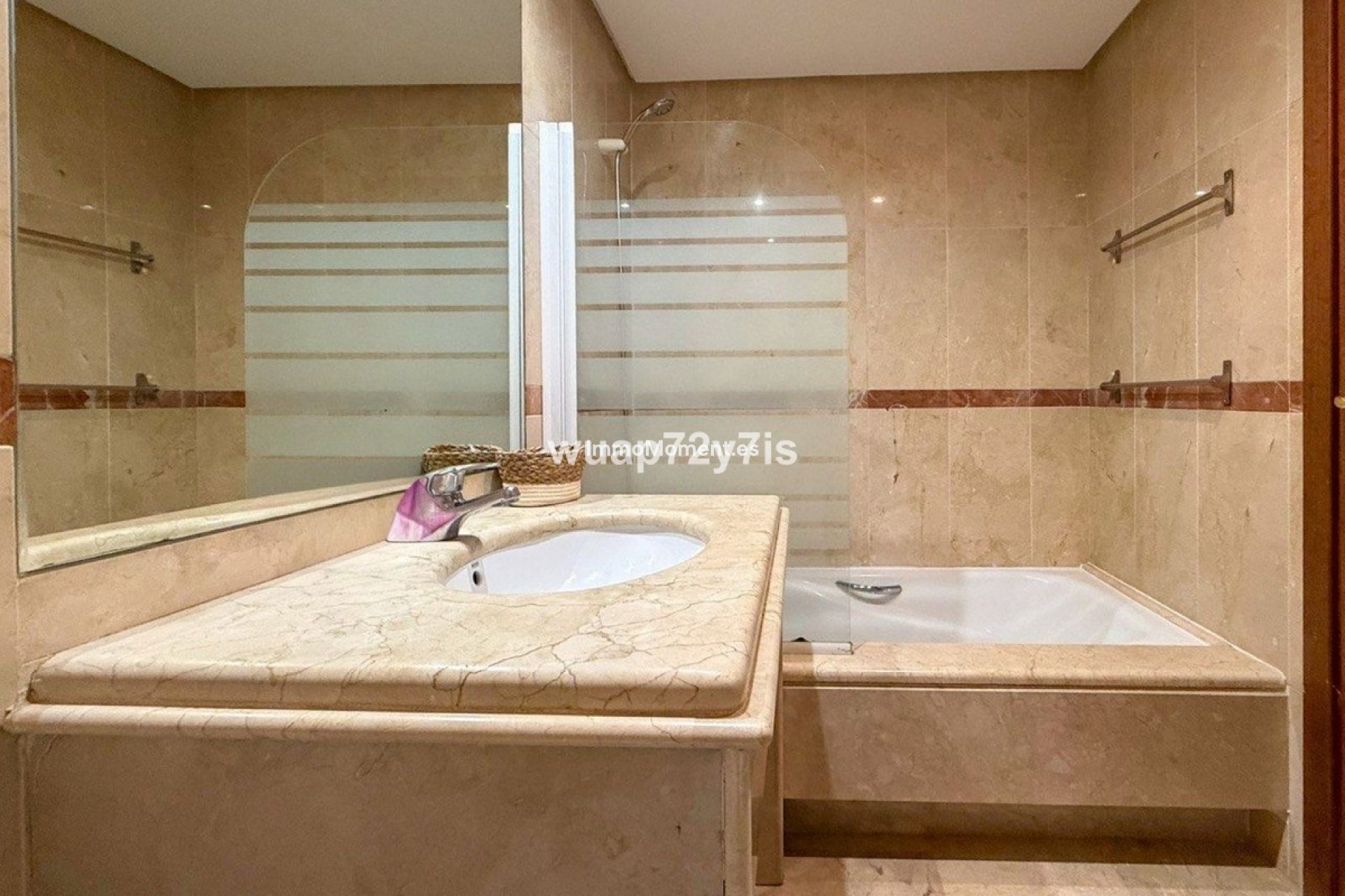 Resale - Apartment - Marbella - Las Chapas