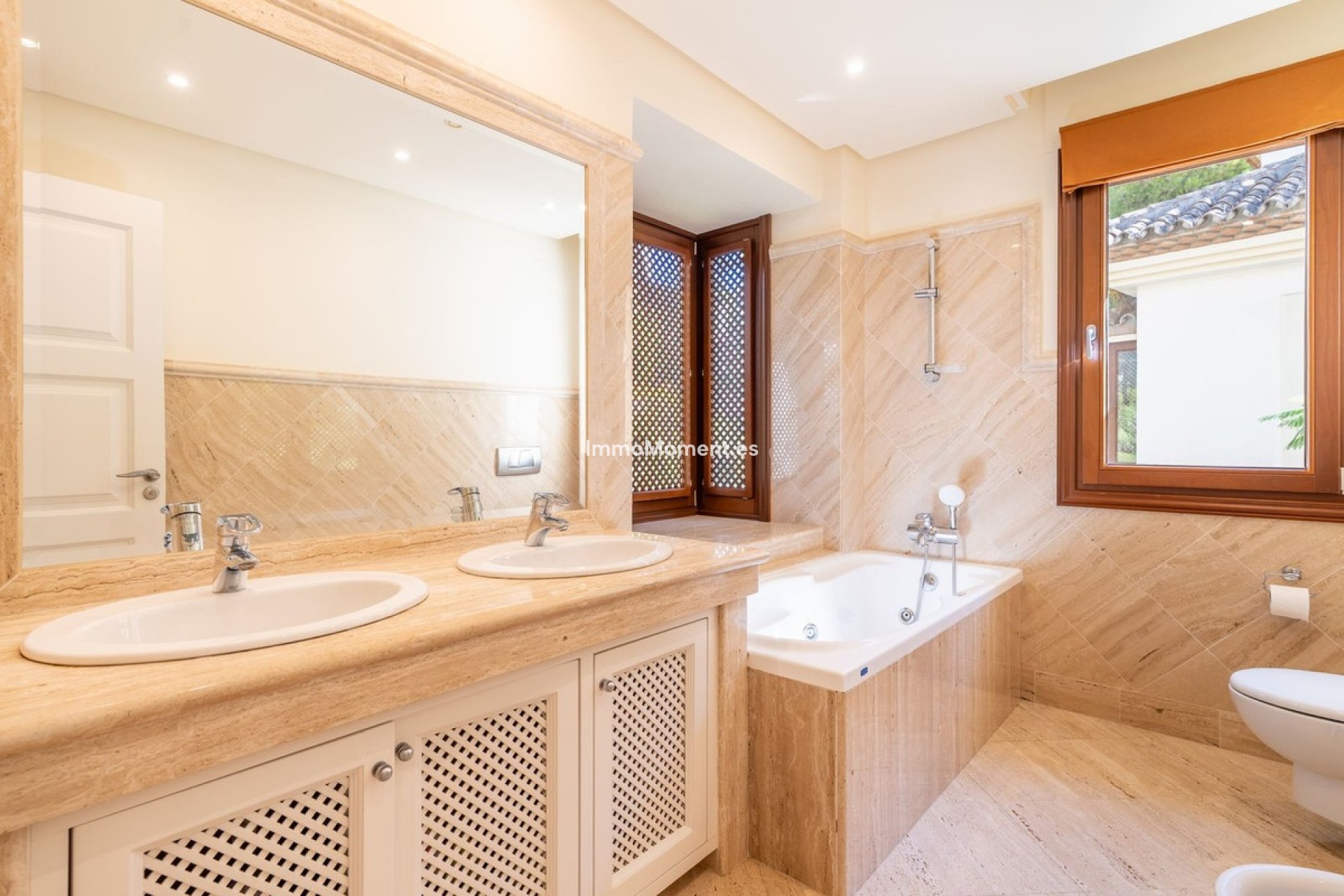 Resale - Apartment - Marbella - Los Monteros