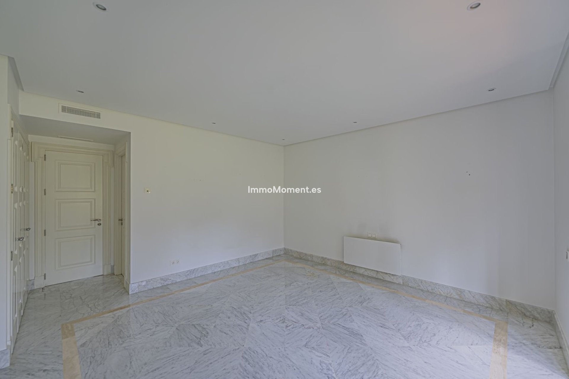 Resale - Apartment - Marbella - Los Monteros