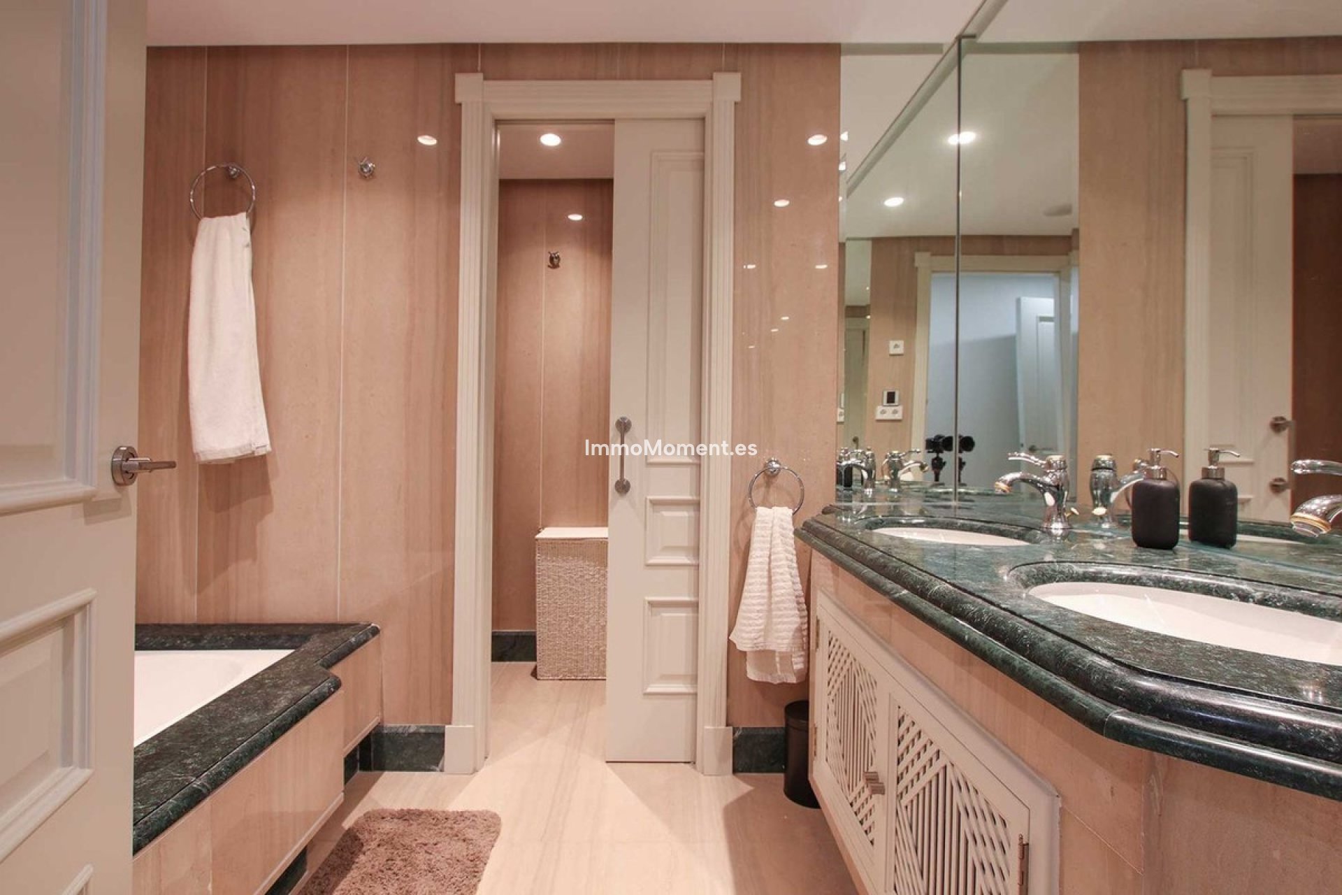 Resale - Apartment - Marbella - Marbella Centro