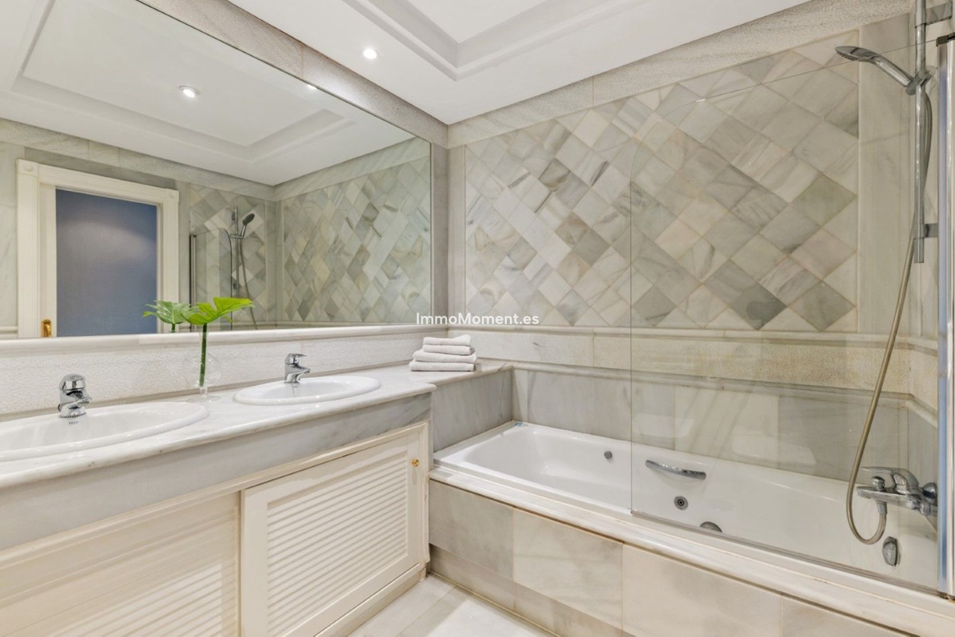 Resale - Apartment - Marbella - Marbella Centro