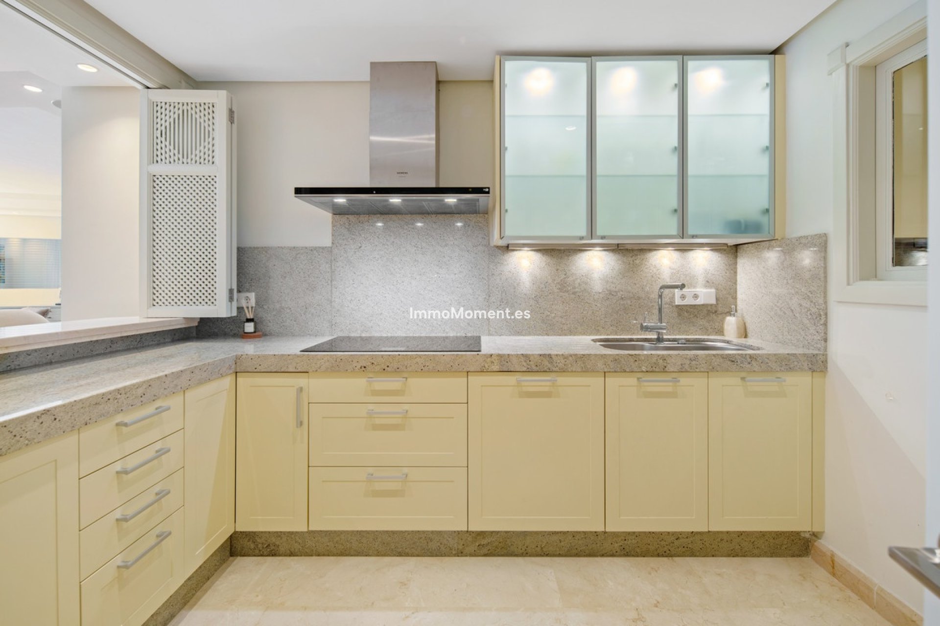 Resale - Apartment - Marbella - Marbella Centro