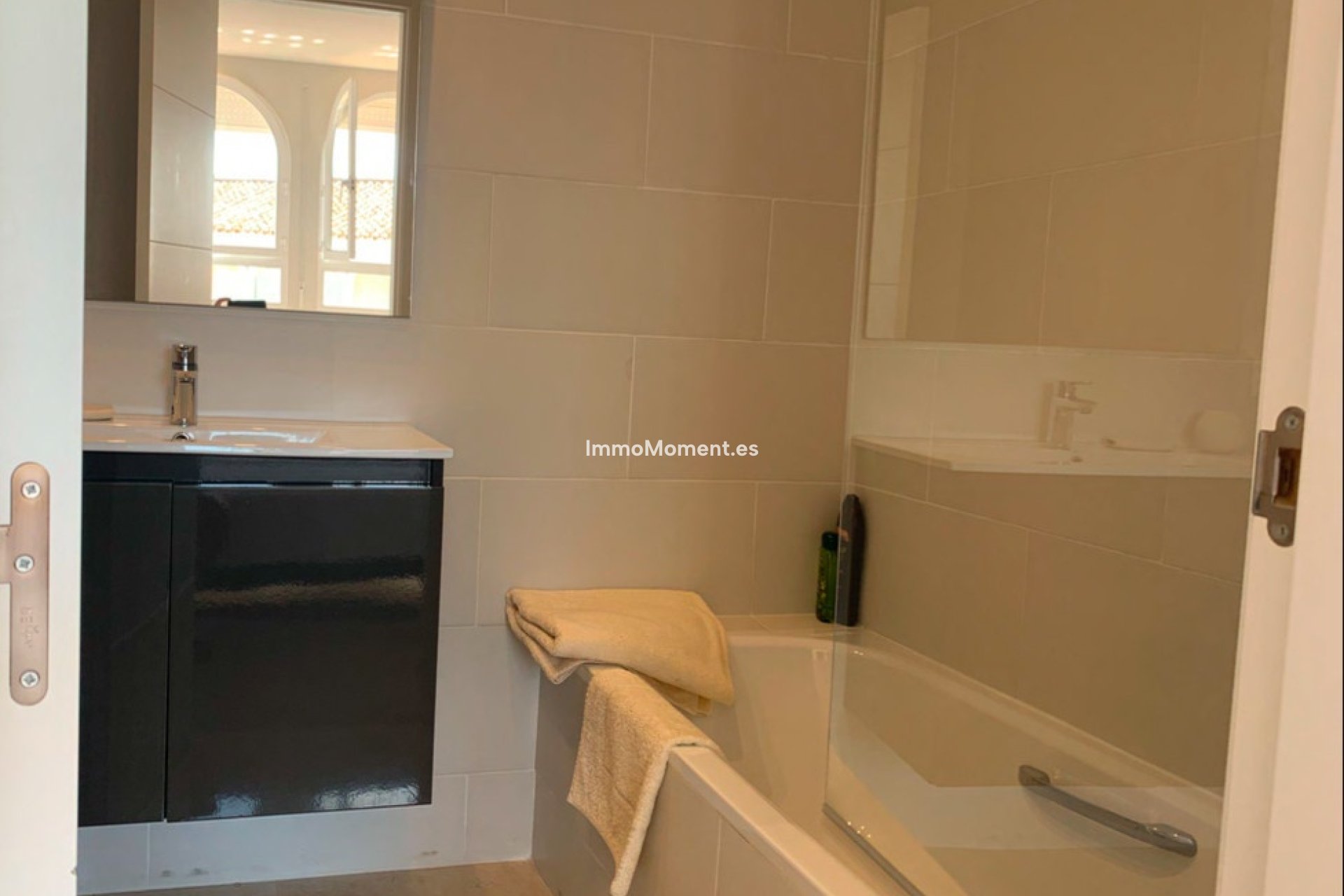 Resale - Apartment - Marbella - Marbesa