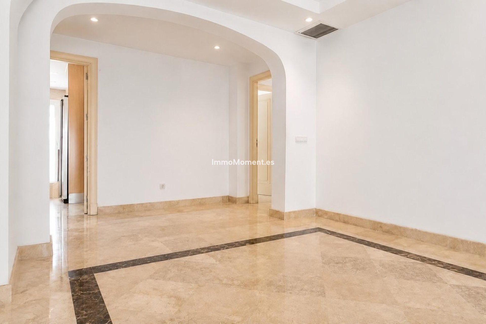 Resale - Apartment - Marbella - Nagüeles
