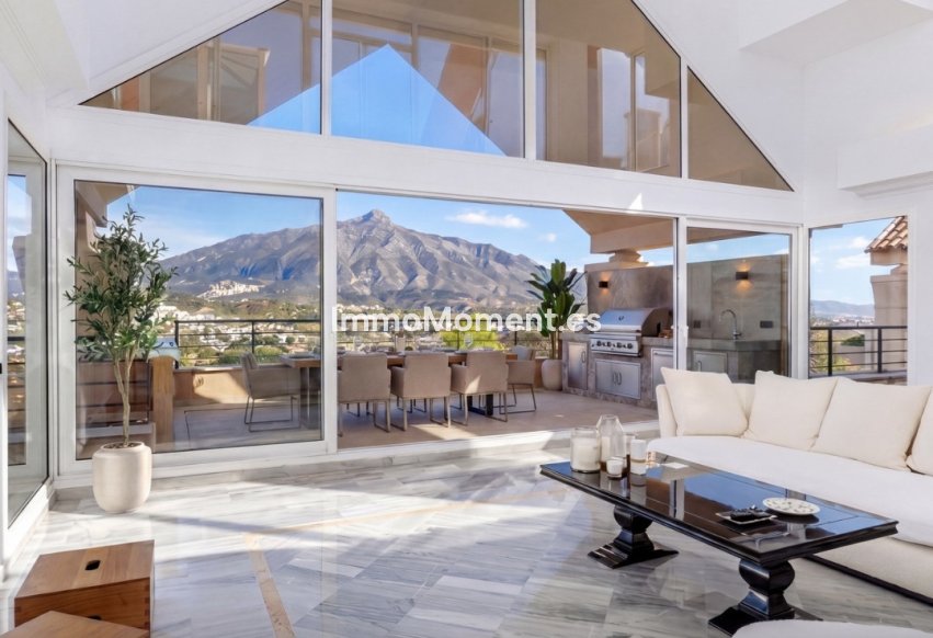 Resale - Apartment - Marbella - Nueva Andalucía