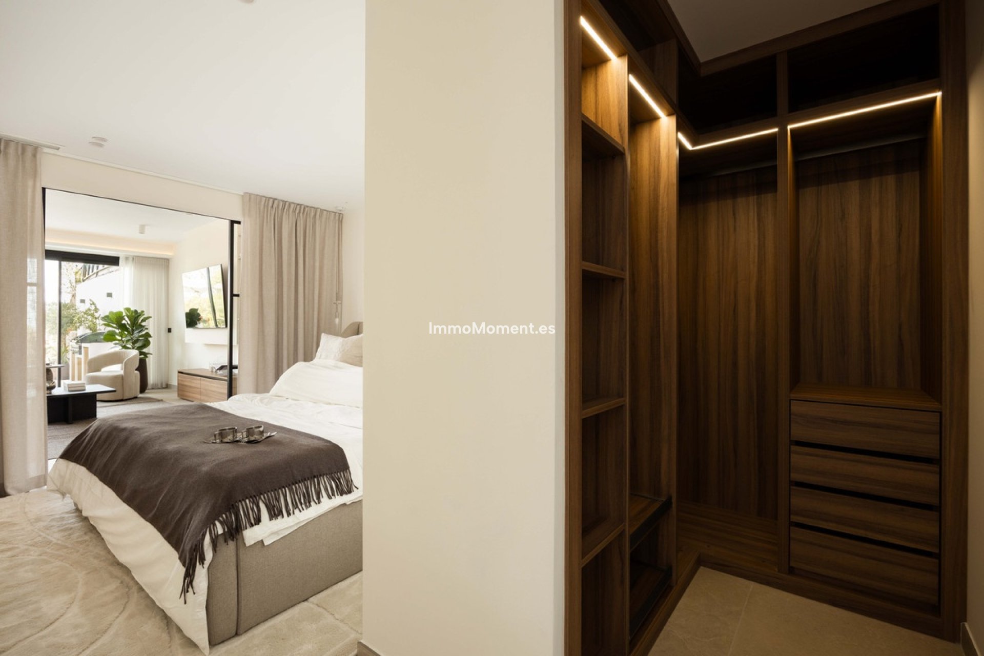 Resale - Apartment - Marbella - Nueva Andalucía