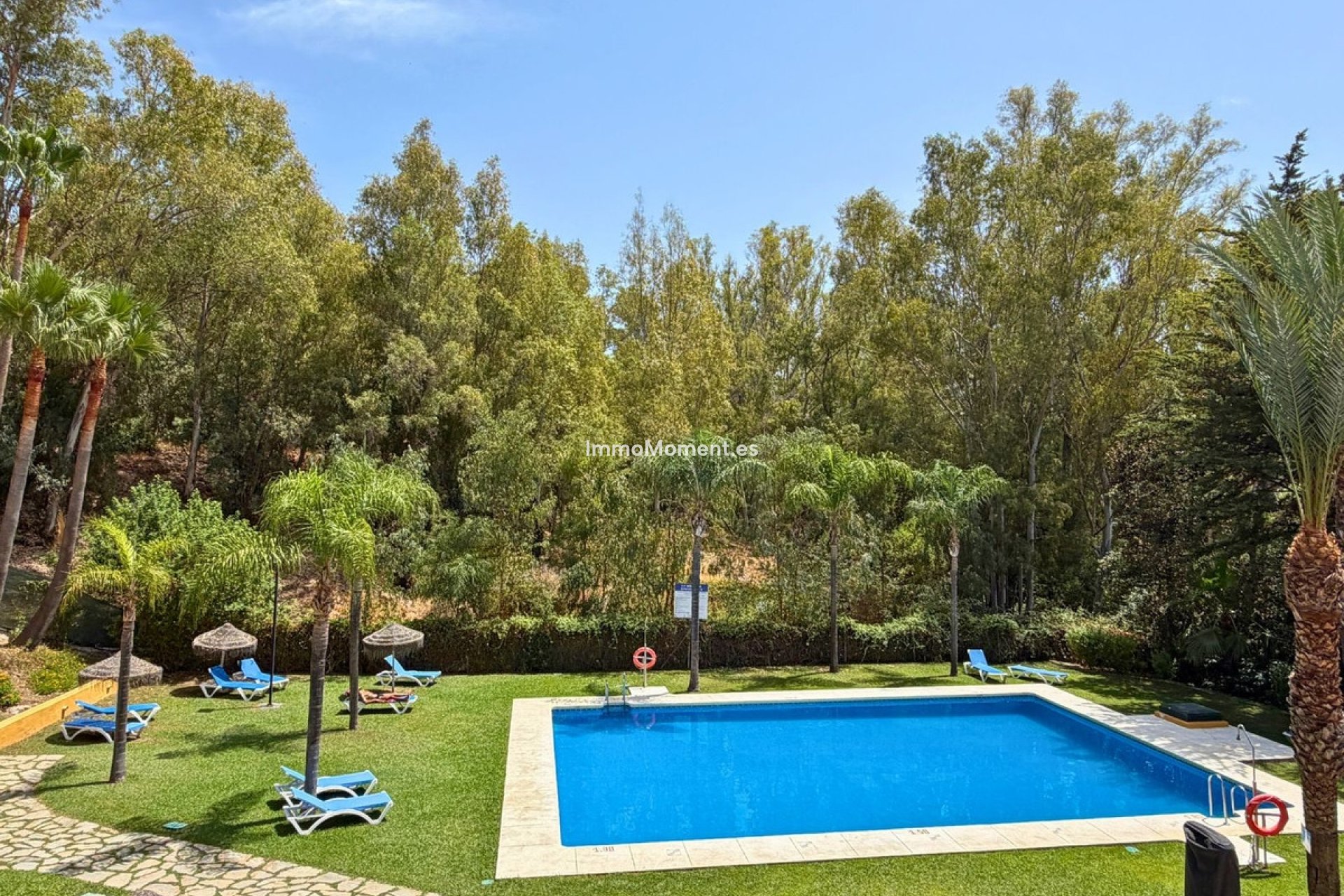 Resale - Apartment - Marbella - Nueva Andalucía