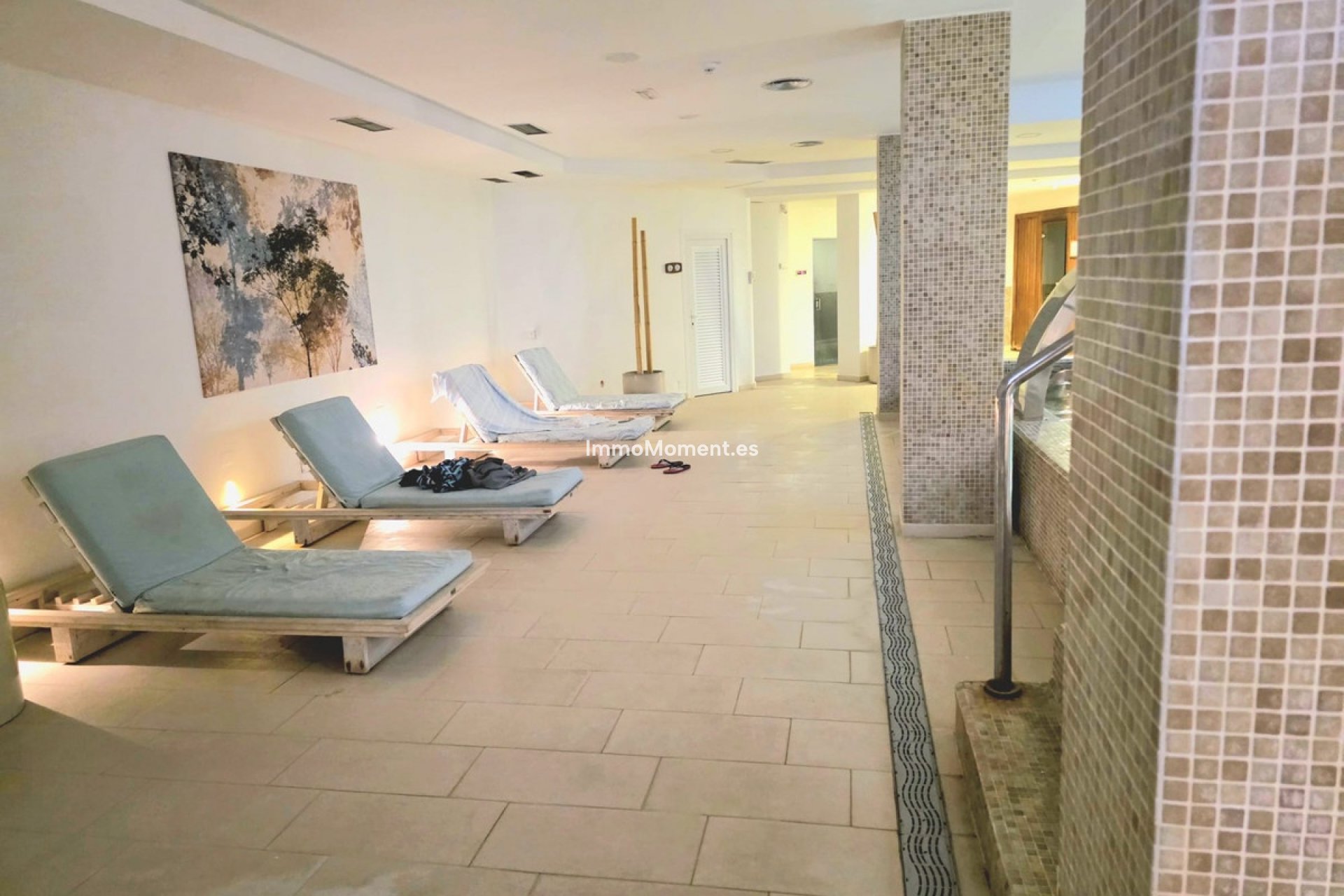 Resale - Apartment - Marbella - Nueva Andalucía