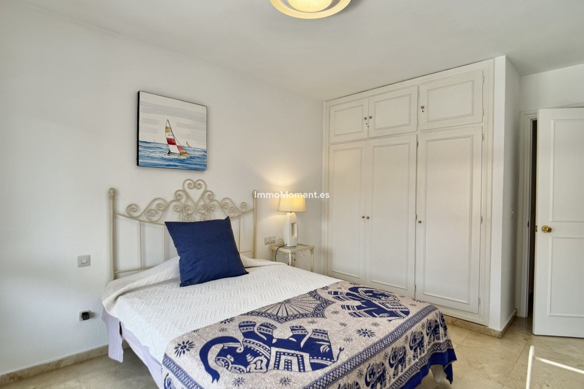 Resale - Apartment - Marbella - Nueva Andalucía