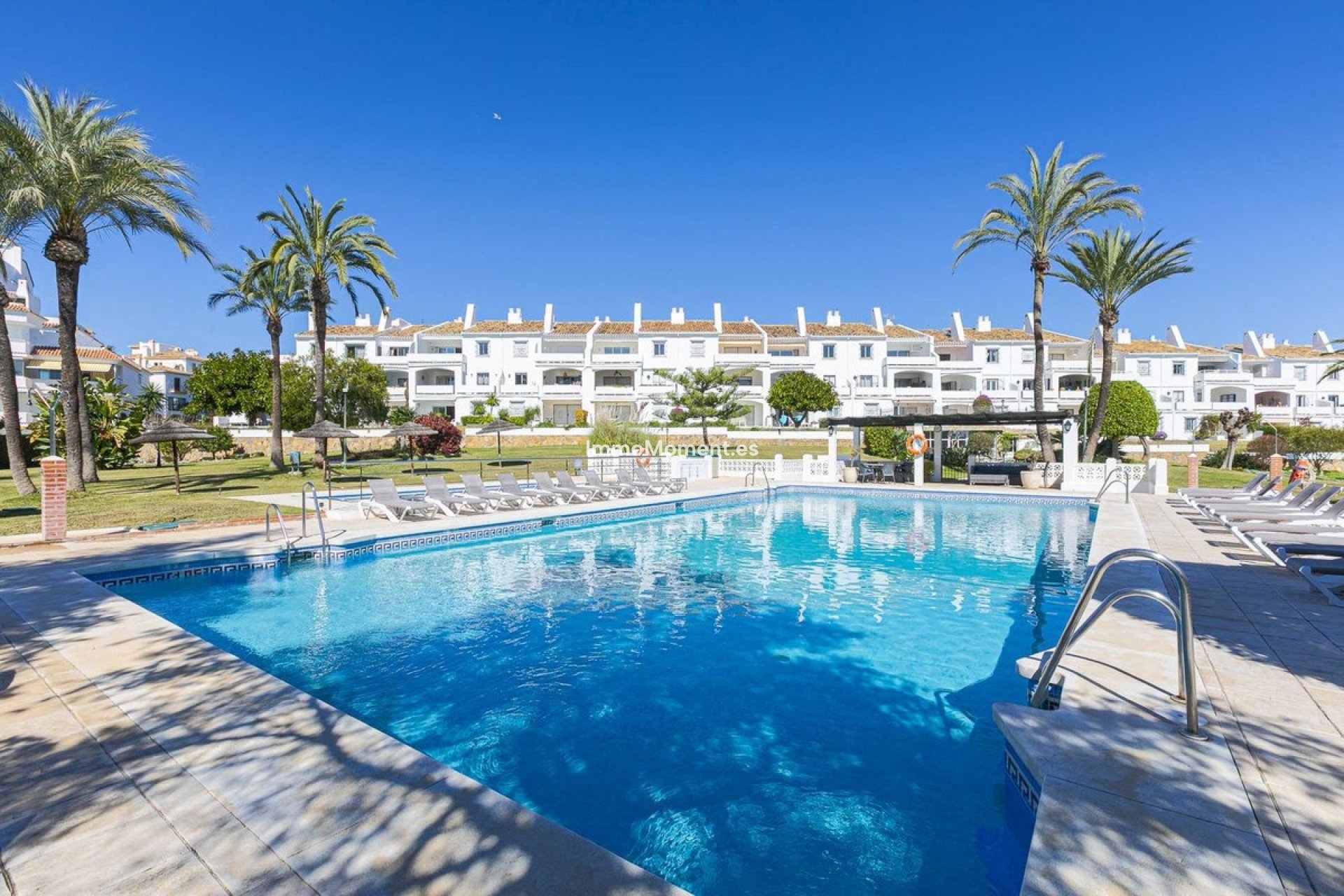 Resale - Apartment - Marbella - Nueva Andalucía