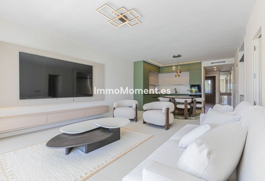 Resale - Apartment - Marbella - Nueva Andalucía