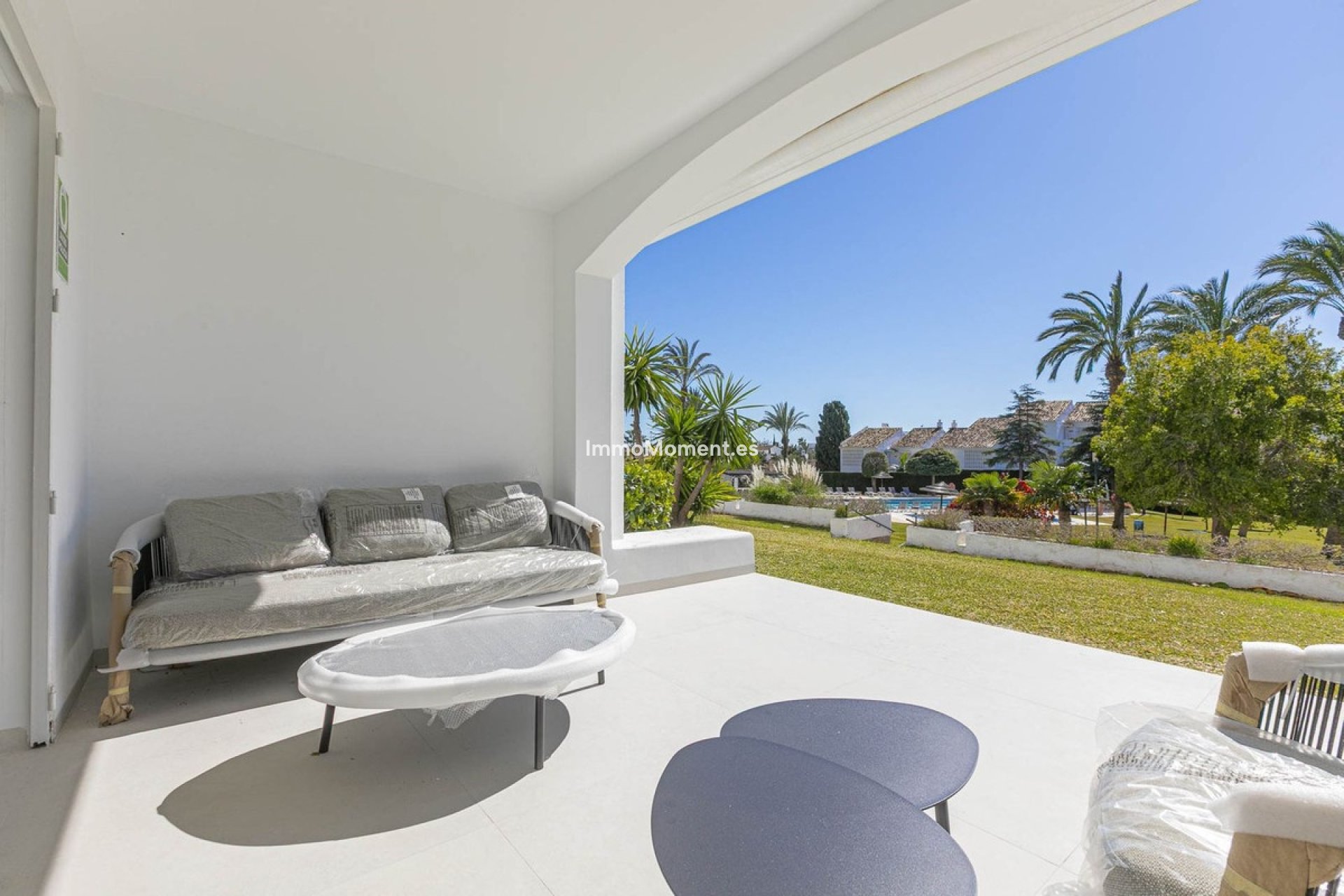Resale - Apartment - Marbella - Nueva Andalucía