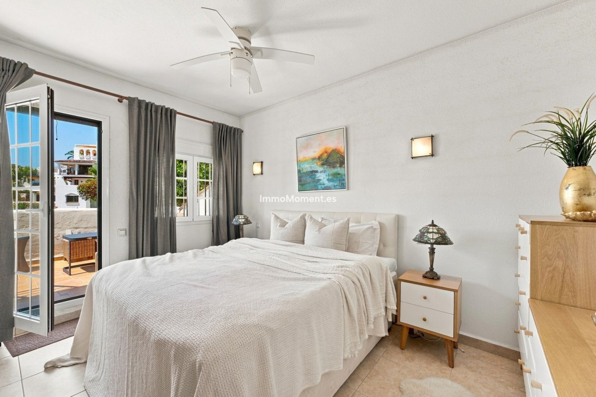 Resale - Apartment - Marbella - Nueva Andalucía