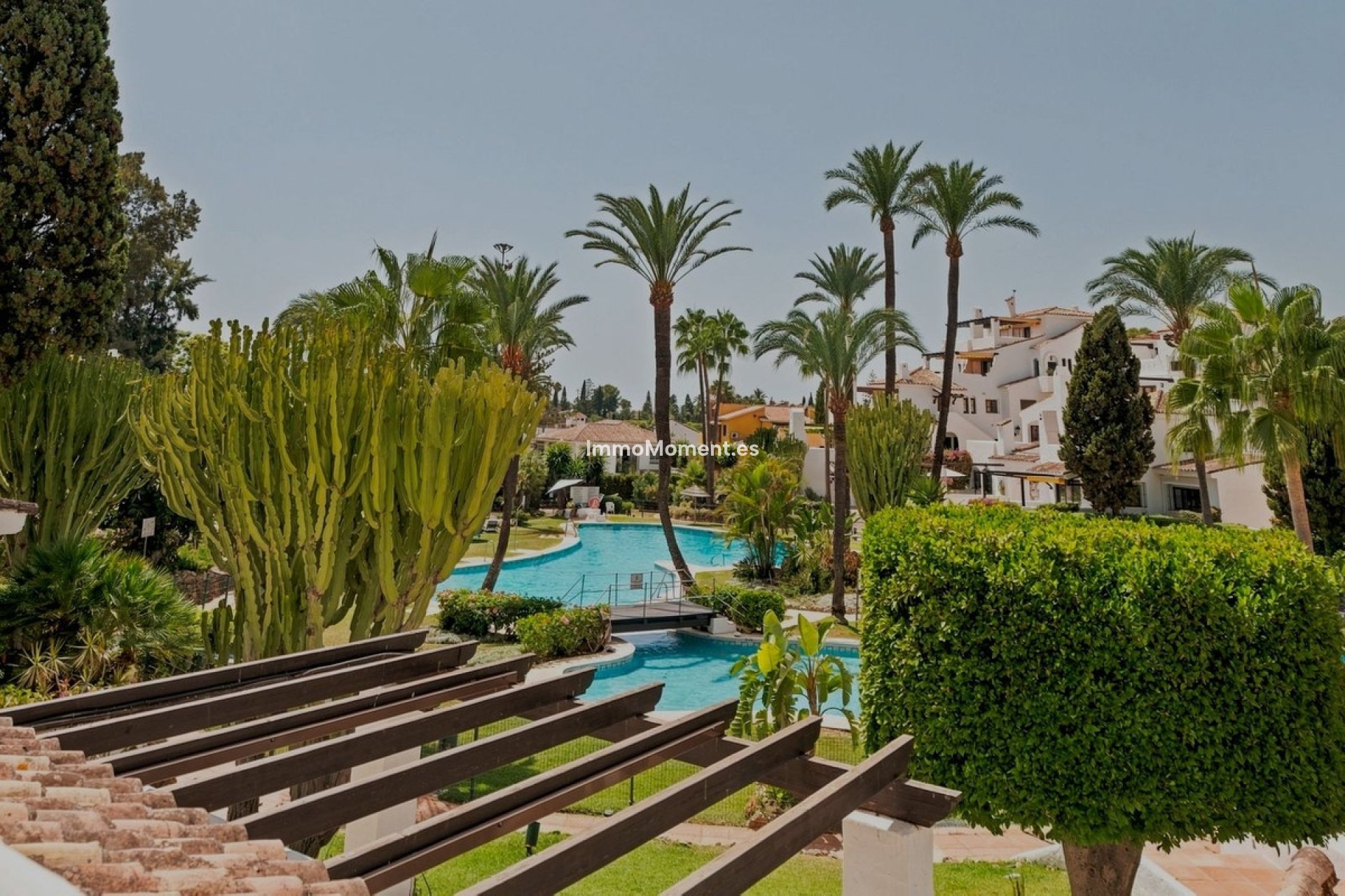 Resale - Apartment - Marbella - Nueva Andalucía