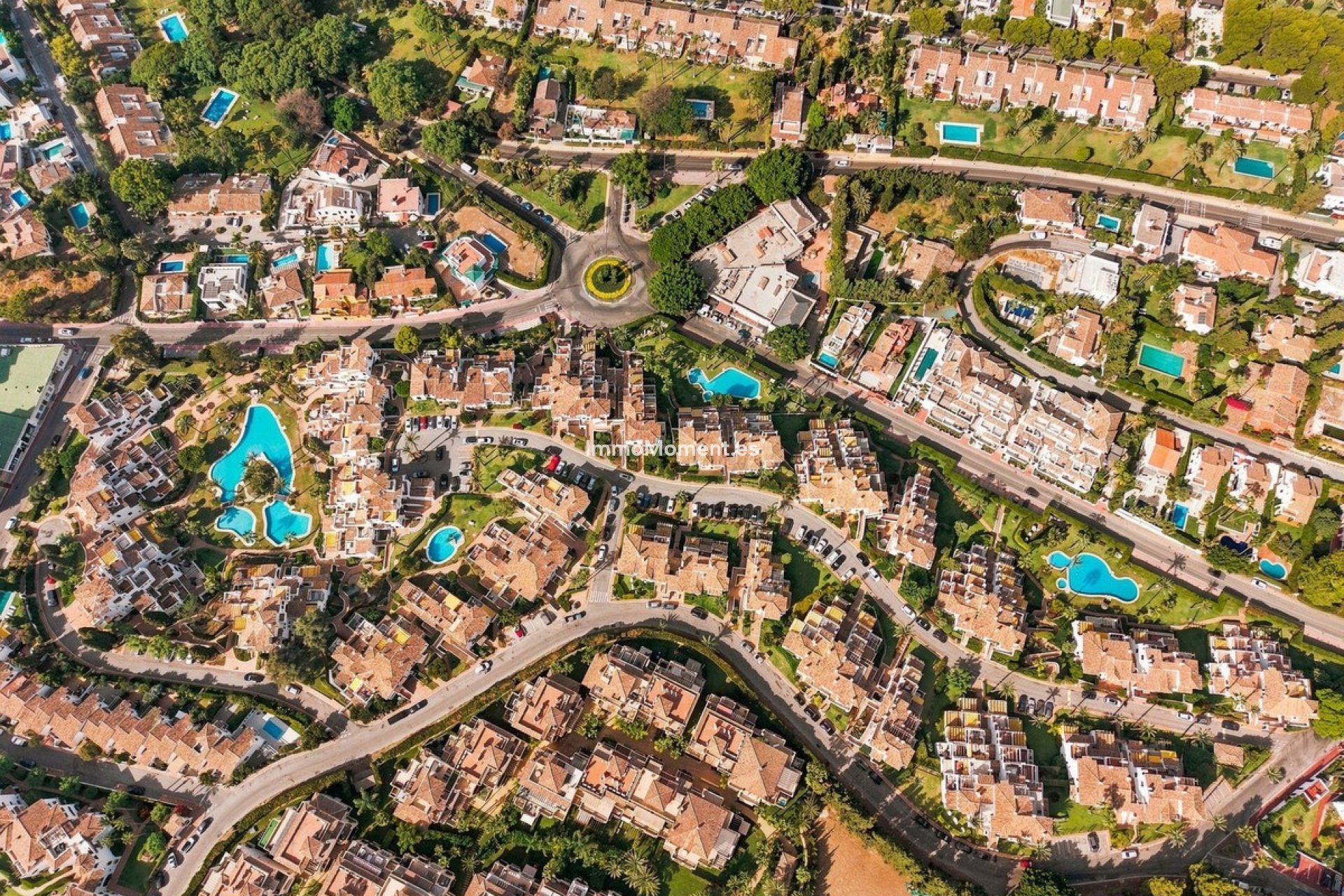 Resale - Apartment - Marbella - Nueva Andalucía